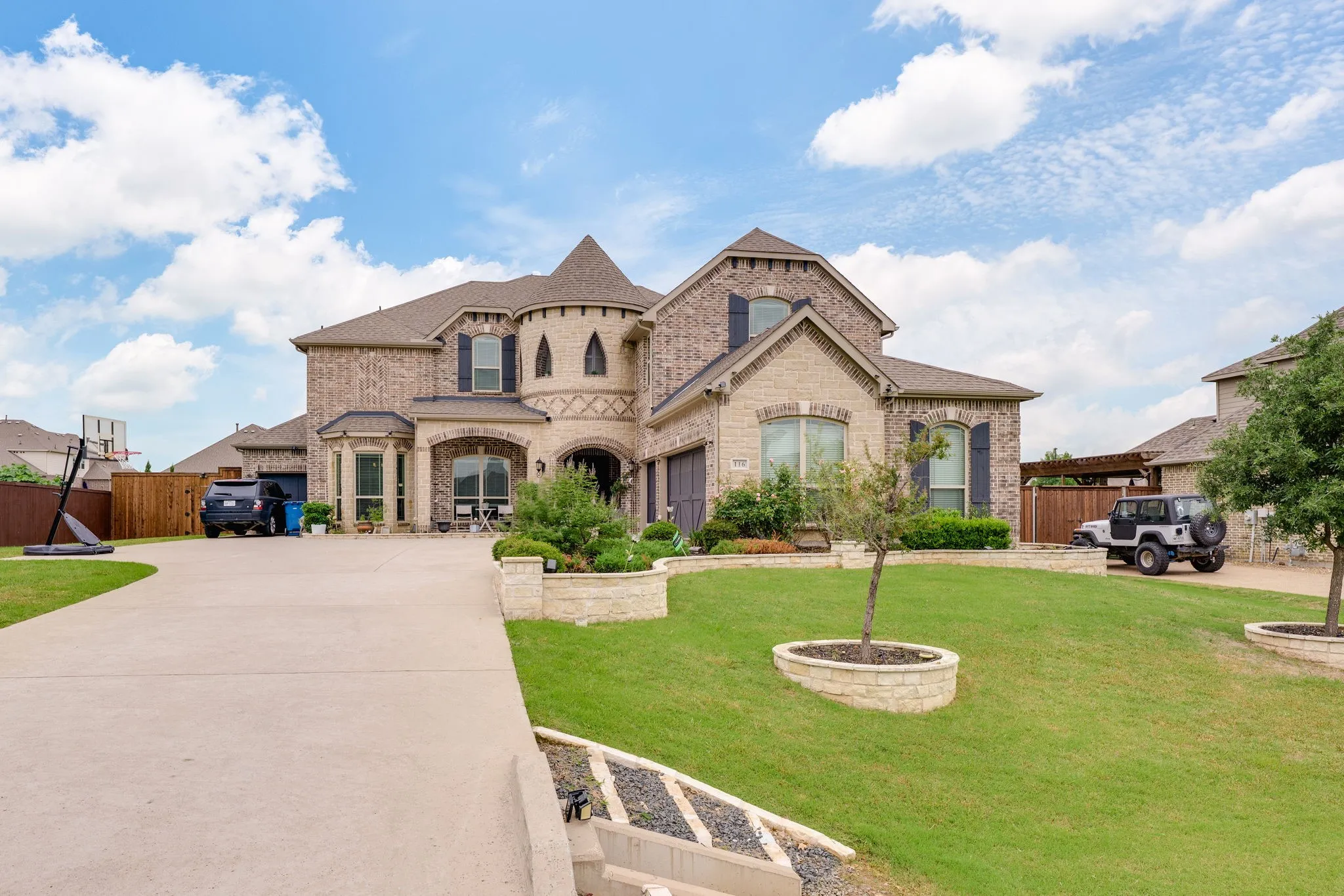Single Family Residence For Sale in Denton County , 116 Thoroughbred Drive, Hickory Creek, Texas 75065, 5 Bedroom, 4 Bathroom, 3 Garage spaces, 4,454 Sqft, built in 2019, mls#21267079, Real Estate Agent in Hickory Creek, Homes For Sale in Denton county, Homes For Sale in Hickory Creek, Realtor in Hickory Creek Texas, Real Estate Brokerage Independent Realty Texas, Luminita Cordes Realtor