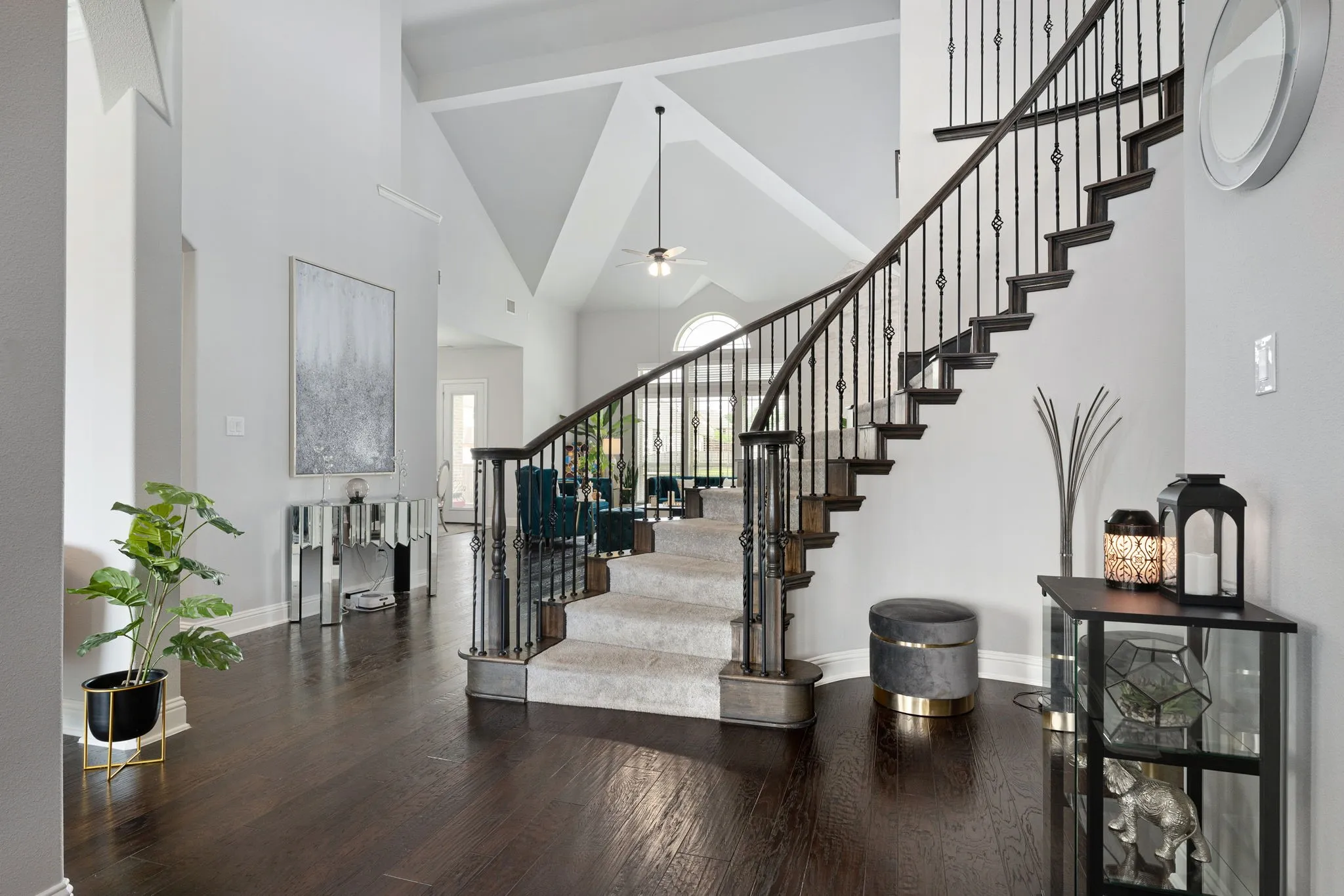 Single Family Residence For Sale in Denton County , 116 Thoroughbred Drive, Hickory Creek, Texas 75065, 5 Bedroom, 4 Bathroom, 3 Garage spaces, 4,454 Sqft, built in 2019, mls#21267079, Real Estate Agent in Hickory Creek, Homes For Sale in Denton county, Homes For Sale in Hickory Creek, Realtor in Hickory Creek Texas, Real Estate Brokerage Independent Realty Texas, Luminita Cordes Realtor