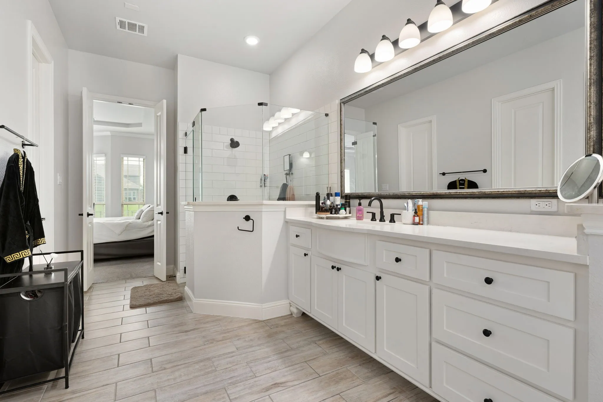 Single Family Residence For Sale in Denton County , 116 Thoroughbred Drive, Hickory Creek, Texas 75065, 5 Bedroom, 4 Bathroom, 3 Garage spaces, 4,454 Sqft, built in 2019, mls#21267079, Real Estate Agent in Hickory Creek, Homes For Sale in Denton county, Homes For Sale in Hickory Creek, Realtor in Hickory Creek Texas, Real Estate Brokerage Independent Realty Texas, Luminita Cordes Realtor