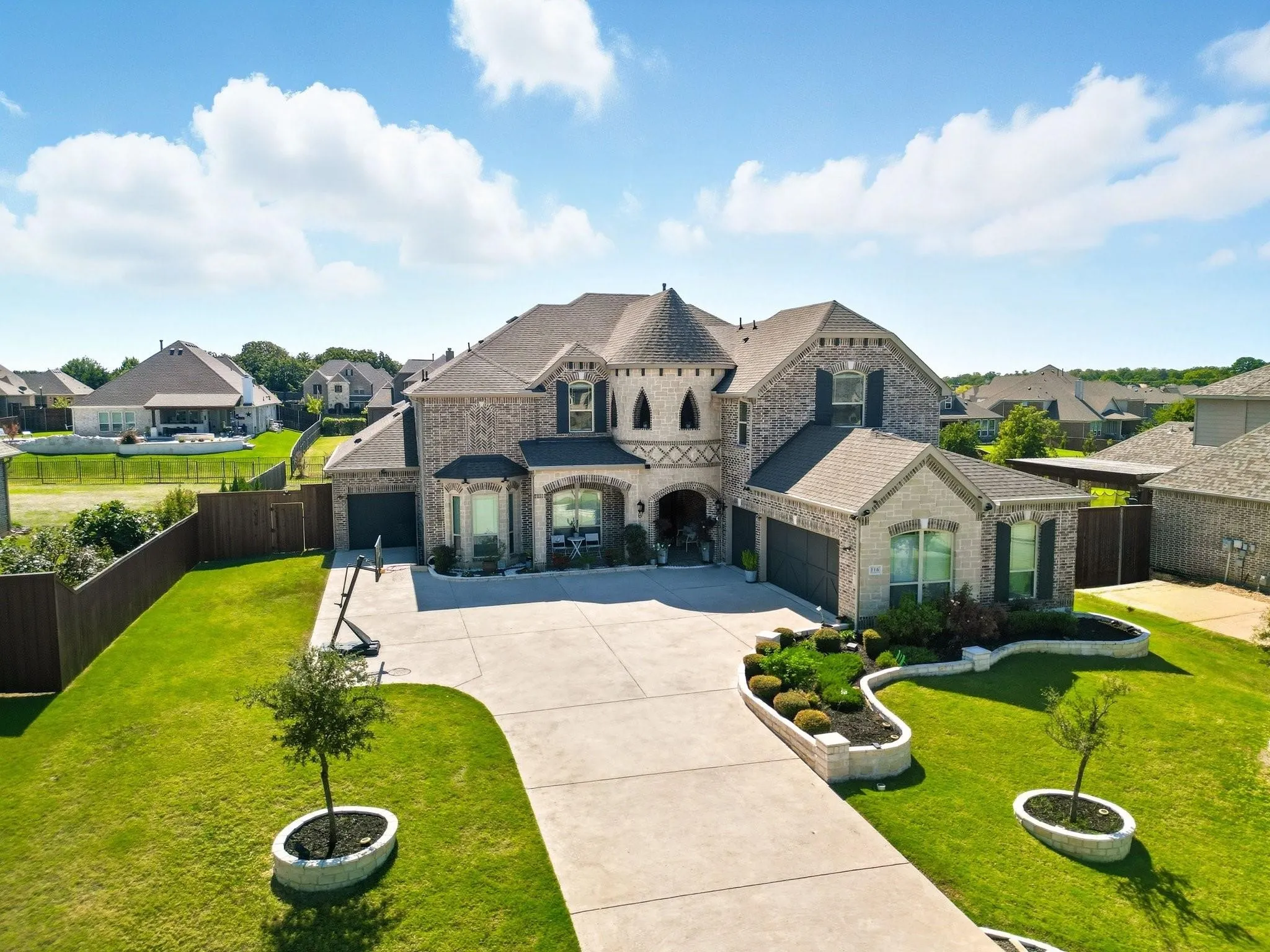 Single Family Residence For Sale in Denton County , 116 Thoroughbred Drive, Hickory Creek, Texas 75065, 5 Bedroom, 4 Bathroom, 3 Garage spaces, 4,454 Sqft, built in 2019, mls#21267079, Real Estate Agent in Hickory Creek, Homes For Sale in Denton county, Homes For Sale in Hickory Creek, Realtor in Hickory Creek Texas, Real Estate Brokerage Independent Realty Texas, Luminita Cordes Realtor