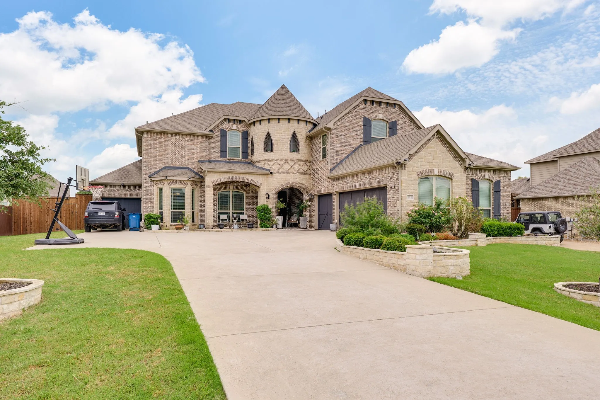 Single Family Residence For Sale in Denton County , 116 Thoroughbred Drive, Hickory Creek, Texas 75065, 5 Bedroom, 4 Bathroom, 3 Garage spaces, 4,454 Sqft, built in 2019, mls#21267079, Real Estate Agent in Hickory Creek, Homes For Sale in Denton county, Homes For Sale in Hickory Creek, Realtor in Hickory Creek Texas, Real Estate Brokerage Independent Realty Texas, Luminita Cordes Realtor