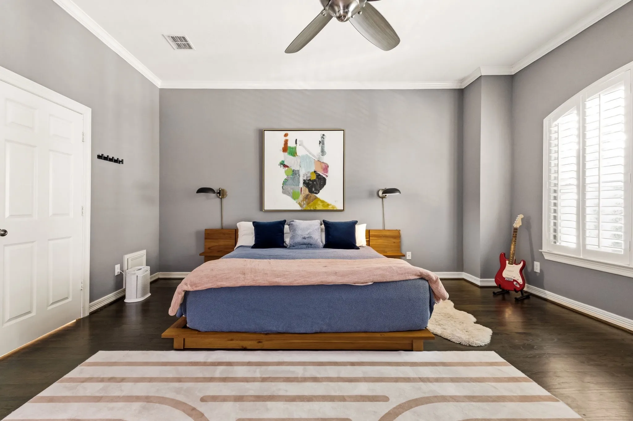 Single Family Residence For Sale in Dallas County , 3427 Howell Street, Dallas, Texas 75204, 3 Bedrooms, 4 Bathrooms, 2 Garage spaces, 2,471 Sqft, built in 2004, Price $790,000, mls#21259699, Real Estate Agent in Dallas, Homes For Sale in Dallas county, Homes For Sale in Dallas, Realtor in Dallas Texas, Real Estate Brokerage Independent Realty Texas, Luminita Cordes Realtor