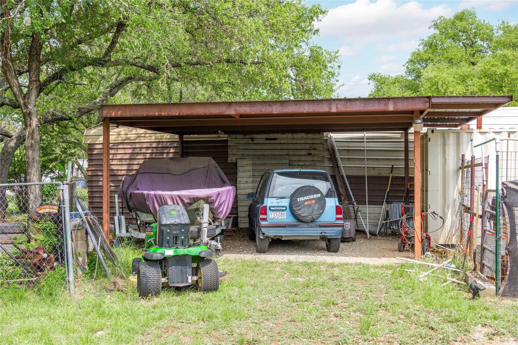 Single Family Residence For Sale in Brown County , 4991 Thunderbird Drive, May, Texas 76857, 3 Bedroom, 2 Bathroom, Garage spaces, 1,252 Sqft, built in 2008, mls#21269129, Real Estate Agent in May, Homes For Sale in Brown county, Homes For Sale in May, Realtor in May Texas, Real Estate Brokerage Independent Realty Texas, Luminita Cordes Realtor