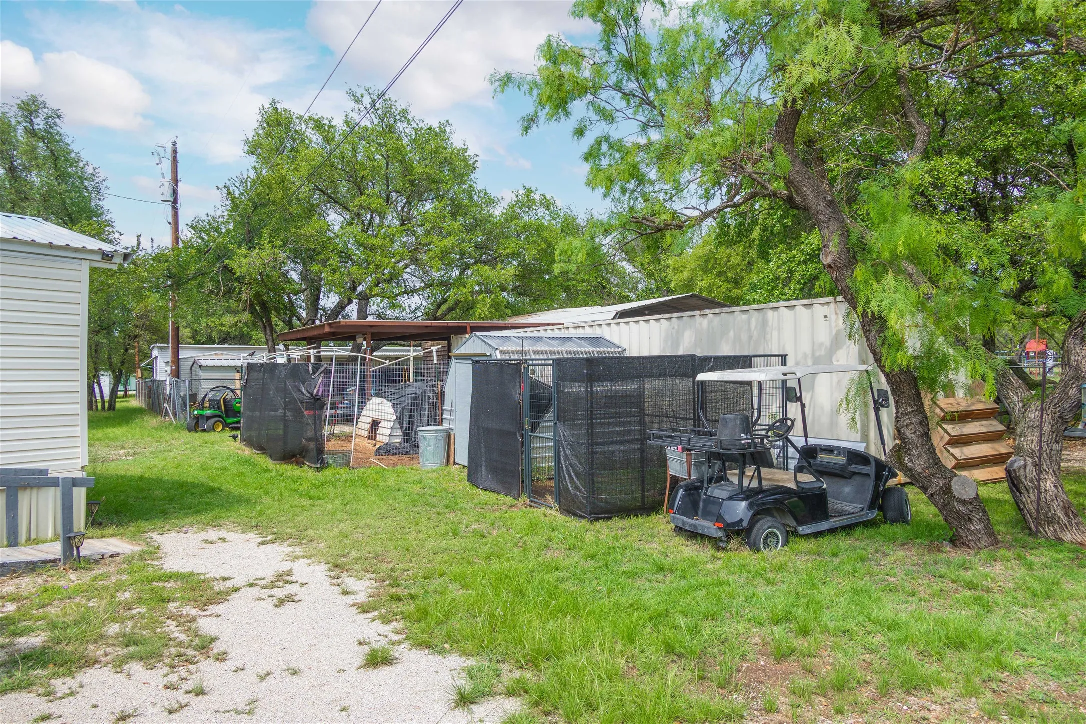 Single Family Residence For Sale in Brown County , 4991 Thunderbird Drive, May, Texas 76857, 3 Bedroom, 2 Bathroom, Garage spaces, 1,252 Sqft, built in 2008, mls#21269129, Real Estate Agent in May, Homes For Sale in Brown county, Homes For Sale in May, Realtor in May Texas, Real Estate Brokerage Independent Realty Texas, Luminita Cordes Realtor