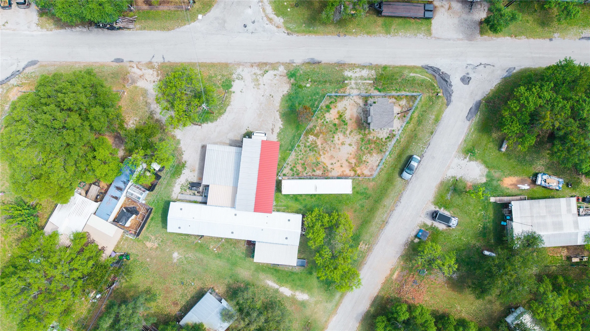 Single Family Residence For Sale in Brown County , 4991 Thunderbird Drive, May, Texas 76857, 3 Bedroom, 2 Bathroom, Garage spaces, 1,252 Sqft, built in 2008, mls#21269129, Real Estate Agent in May, Homes For Sale in Brown county, Homes For Sale in May, Realtor in May Texas, Real Estate Brokerage Independent Realty Texas, Luminita Cordes Realtor