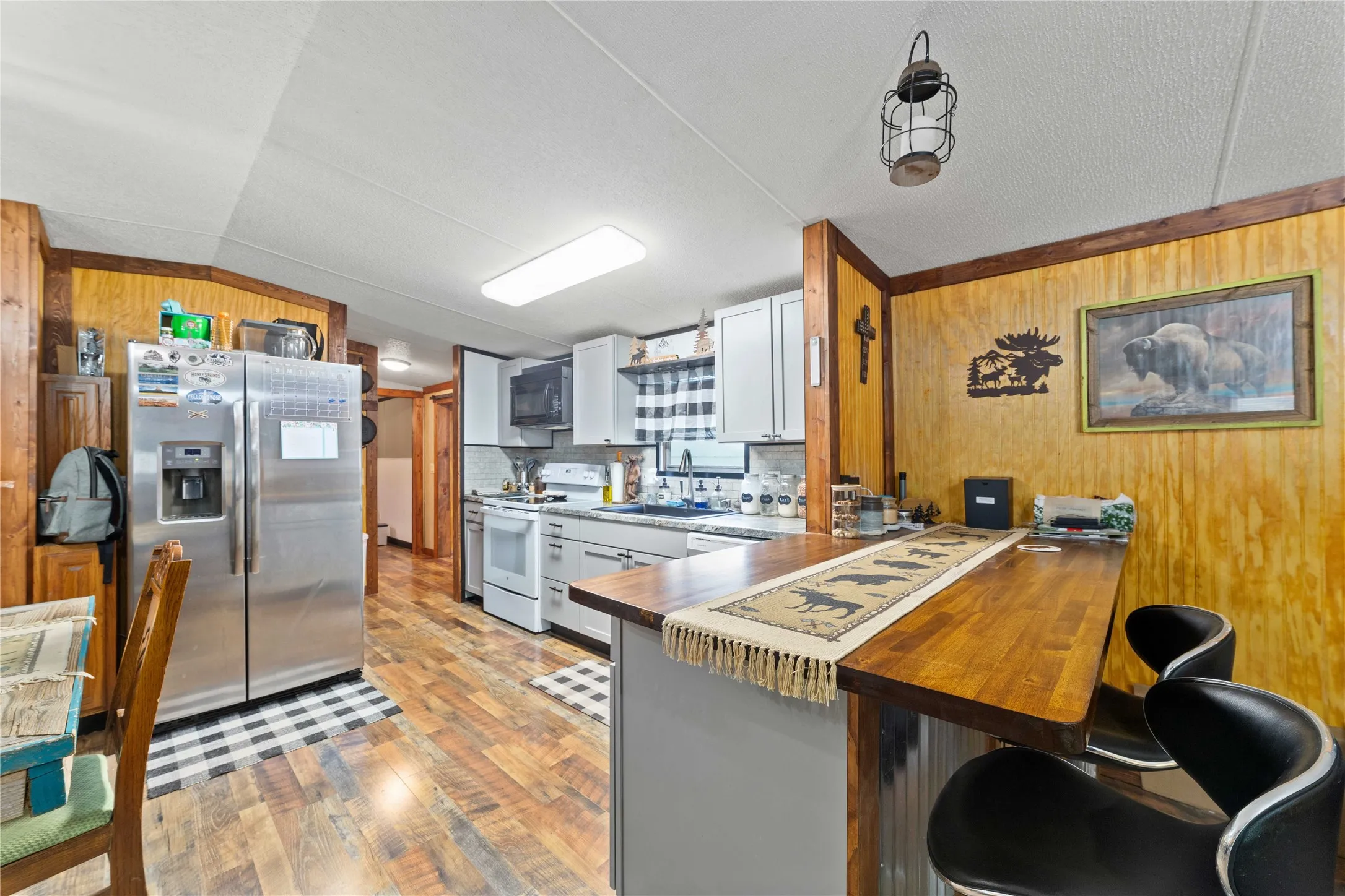Single Family Residence For Sale in Brown County , 4991 Thunderbird Drive, May, Texas 76857, 3 Bedroom, 2 Bathroom, Garage spaces, 1,252 Sqft, built in 2008, mls#21269129, Real Estate Agent in May, Homes For Sale in Brown county, Homes For Sale in May, Realtor in May Texas, Real Estate Brokerage Independent Realty Texas, Luminita Cordes Realtor