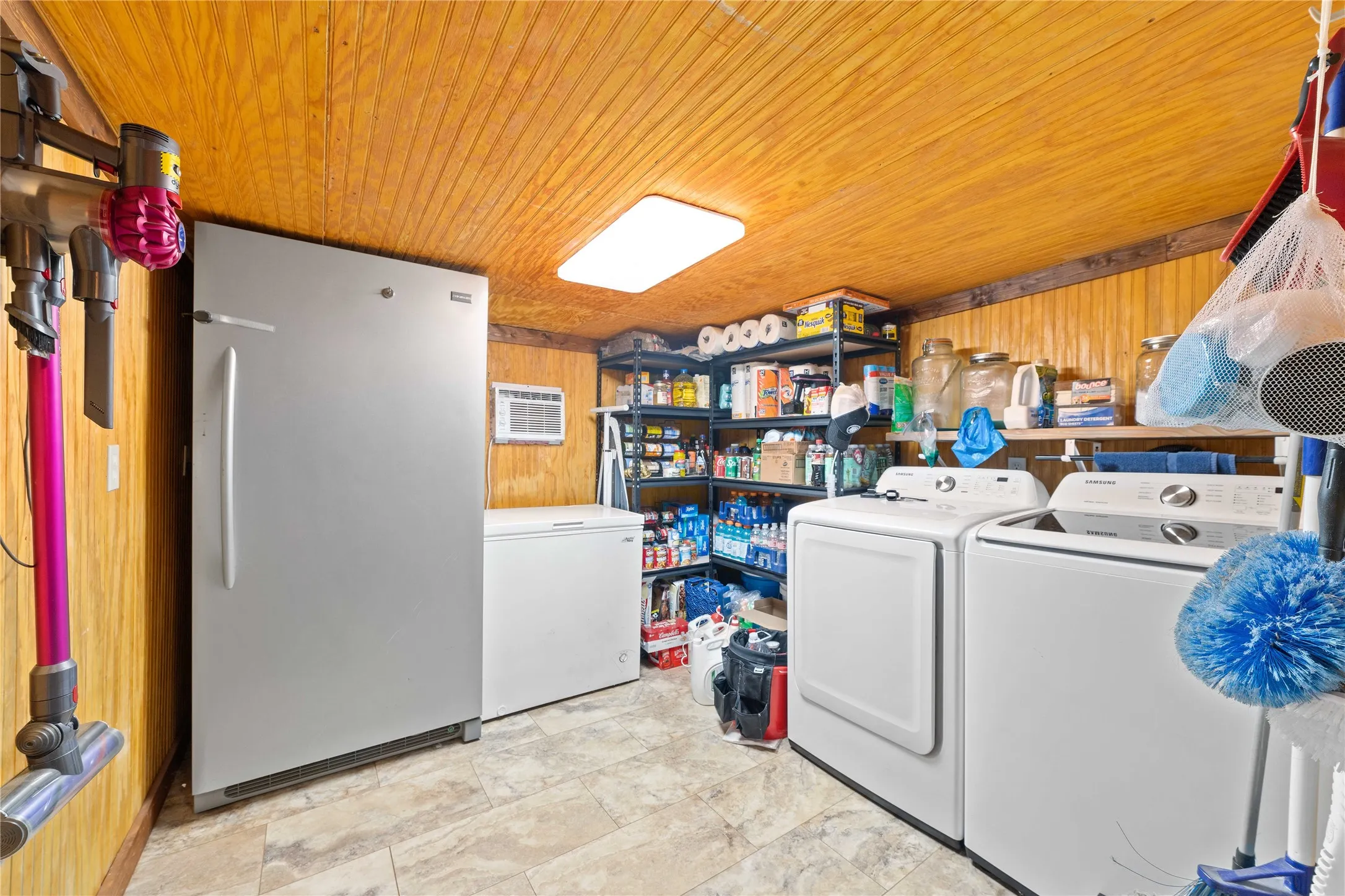 Single Family Residence For Sale in Brown County , 4991 Thunderbird Drive, May, Texas 76857, 3 Bedroom, 2 Bathroom, Garage spaces, 1,252 Sqft, built in 2008, mls#21269129, Real Estate Agent in May, Homes For Sale in Brown county, Homes For Sale in May, Realtor in May Texas, Real Estate Brokerage Independent Realty Texas, Luminita Cordes Realtor