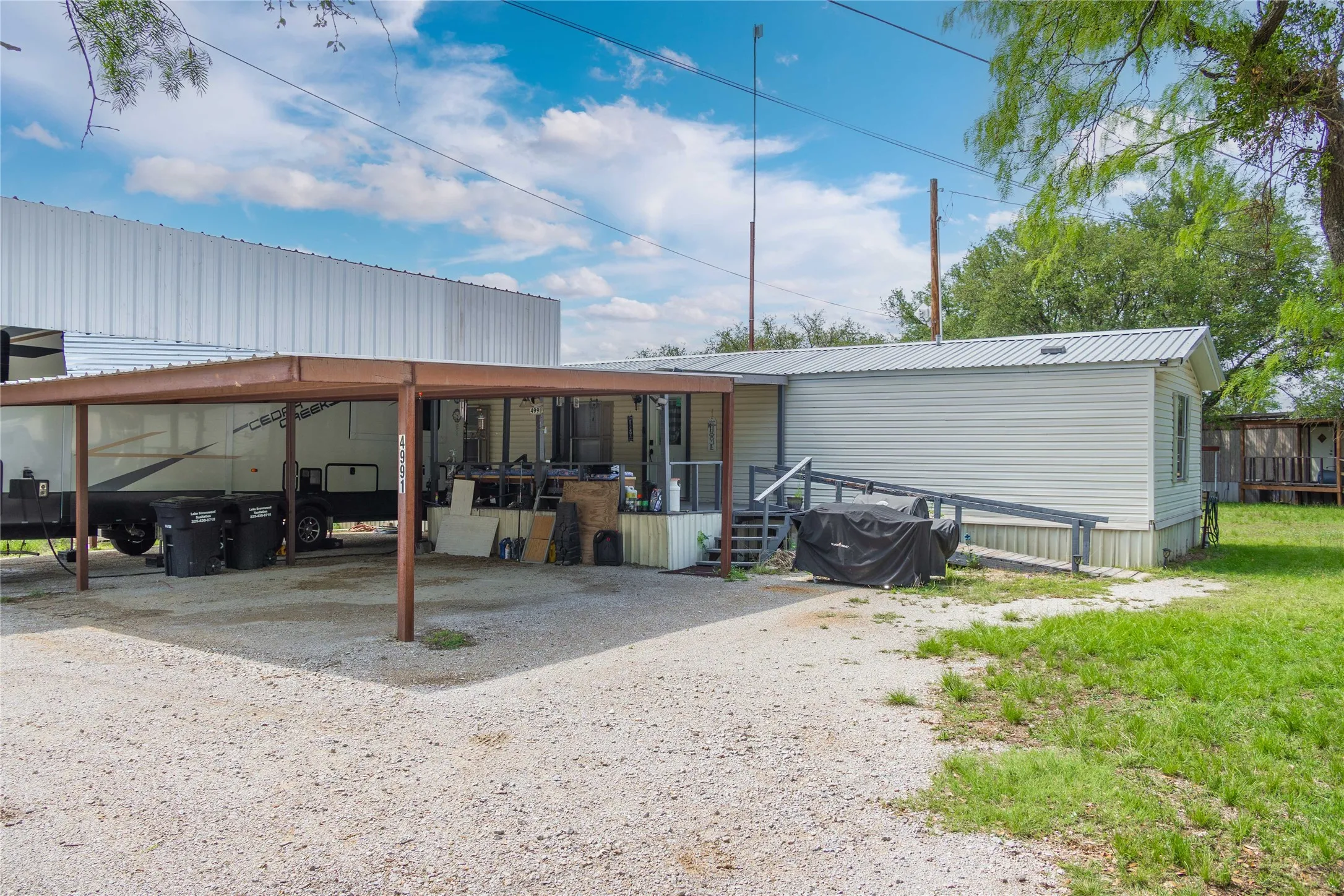 Single Family Residence For Sale in Brown County , 4991 Thunderbird Drive, May, Texas 76857, 3 Bedroom, 2 Bathroom, Garage spaces, 1,252 Sqft, built in 2008, mls#21269129, Real Estate Agent in May, Homes For Sale in Brown county, Homes For Sale in May, Realtor in May Texas, Real Estate Brokerage Independent Realty Texas, Luminita Cordes Realtor