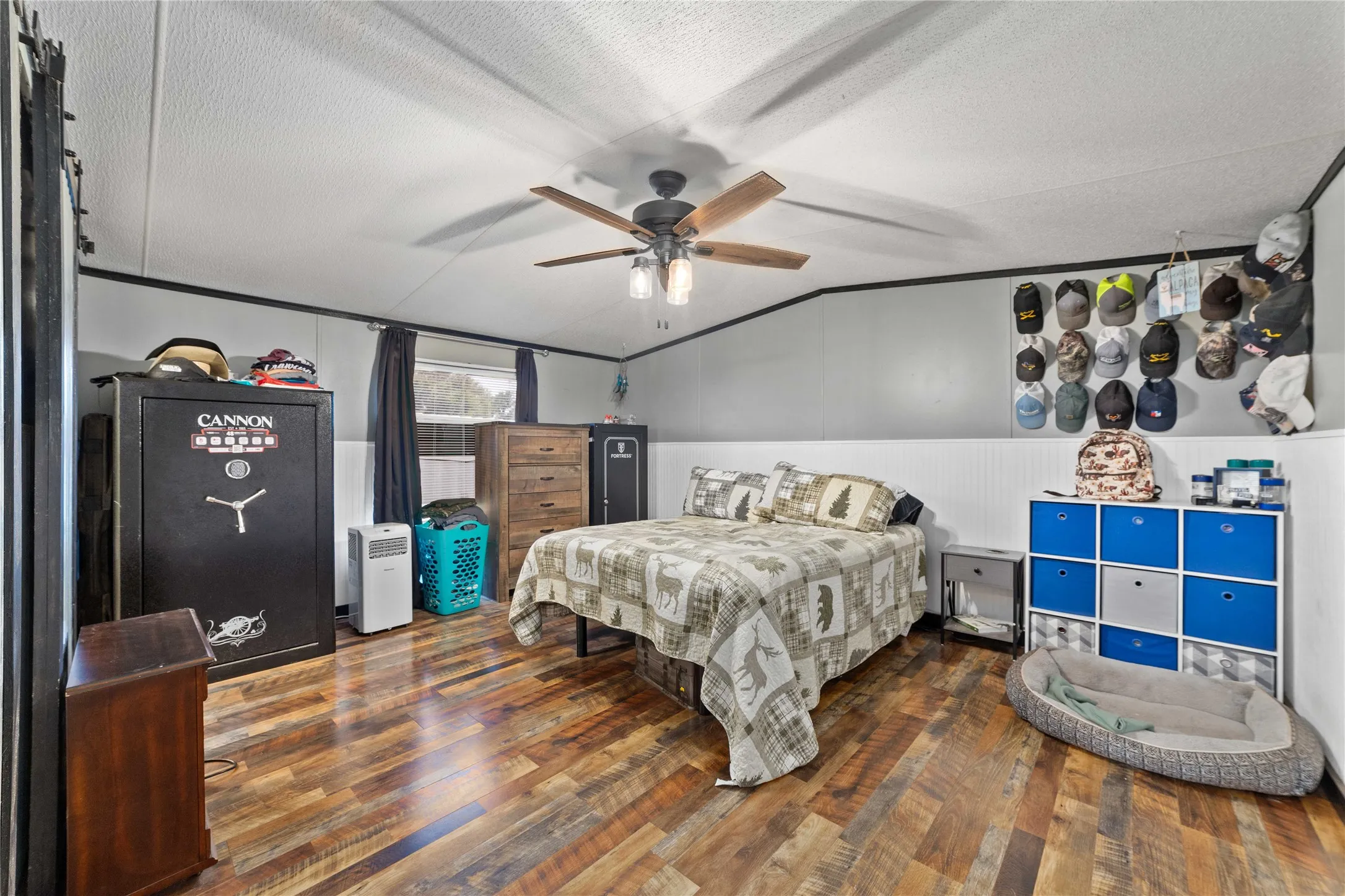 Single Family Residence For Sale in Brown County , 4991 Thunderbird Drive, May, Texas 76857, 3 Bedroom, 2 Bathroom, Garage spaces, 1,252 Sqft, built in 2008, mls#21269129, Real Estate Agent in May, Homes For Sale in Brown county, Homes For Sale in May, Realtor in May Texas, Real Estate Brokerage Independent Realty Texas, Luminita Cordes Realtor