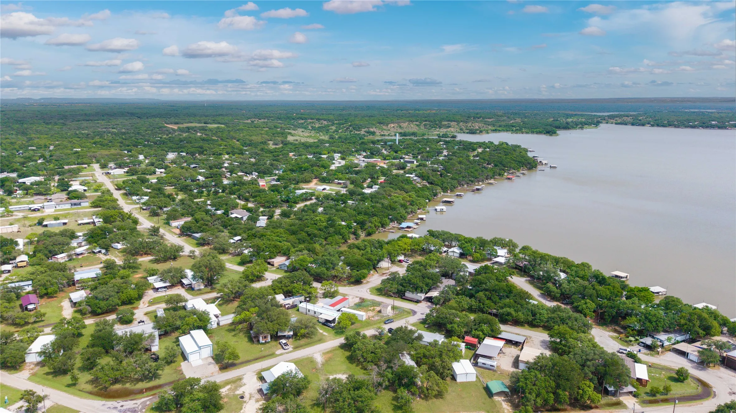 Single Family Residence For Sale in Brown County , 4991 Thunderbird Drive, May, Texas 76857, 3 Bedroom, 2 Bathroom, Garage spaces, 1,252 Sqft, built in 2008, mls#21269129, Real Estate Agent in May, Homes For Sale in Brown county, Homes For Sale in May, Realtor in May Texas, Real Estate Brokerage Independent Realty Texas, Luminita Cordes Realtor