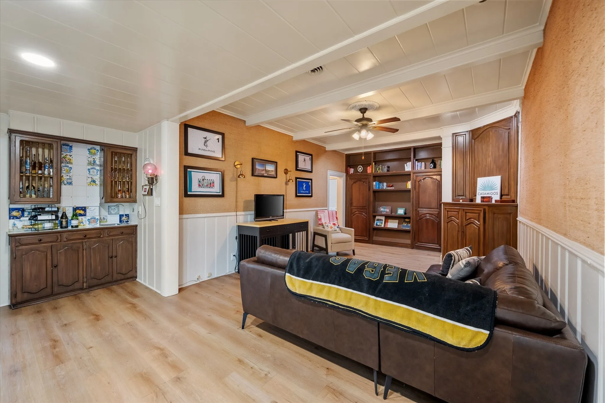 Single Family Residence For Sale in Navarro County , 1111 Governors Drive, Corsicana, Texas 75110, 4 Bedroom, 4 Bathroom, 2 Garage spaces, 4,545 Sqft, built in 1931, mls#21268342, Real Estate Agent in Corsicana, Homes For Sale in Navarro county, Homes For Sale in Corsicana, Realtor in Corsicana Texas, Real Estate Brokerage Independent Realty Texas, Luminita Cordes Realtor