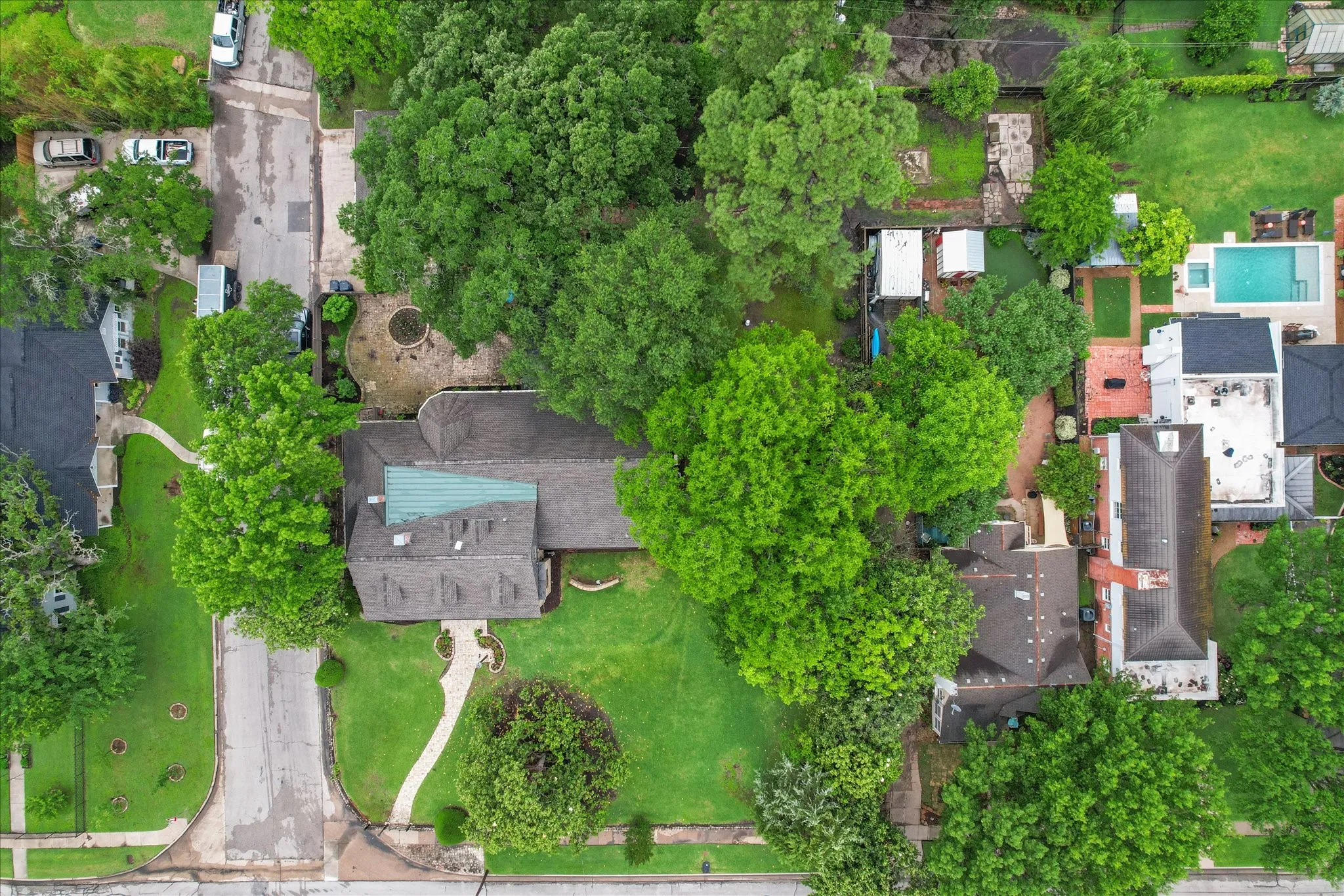 Single Family Residence For Sale in Navarro County , 1111 Governors Drive, Corsicana, Texas 75110, 4 Bedroom, 4 Bathroom, 2 Garage spaces, 4,545 Sqft, built in 1931, mls#21268342, Real Estate Agent in Corsicana, Homes For Sale in Navarro county, Homes For Sale in Corsicana, Realtor in Corsicana Texas, Real Estate Brokerage Independent Realty Texas, Luminita Cordes Realtor