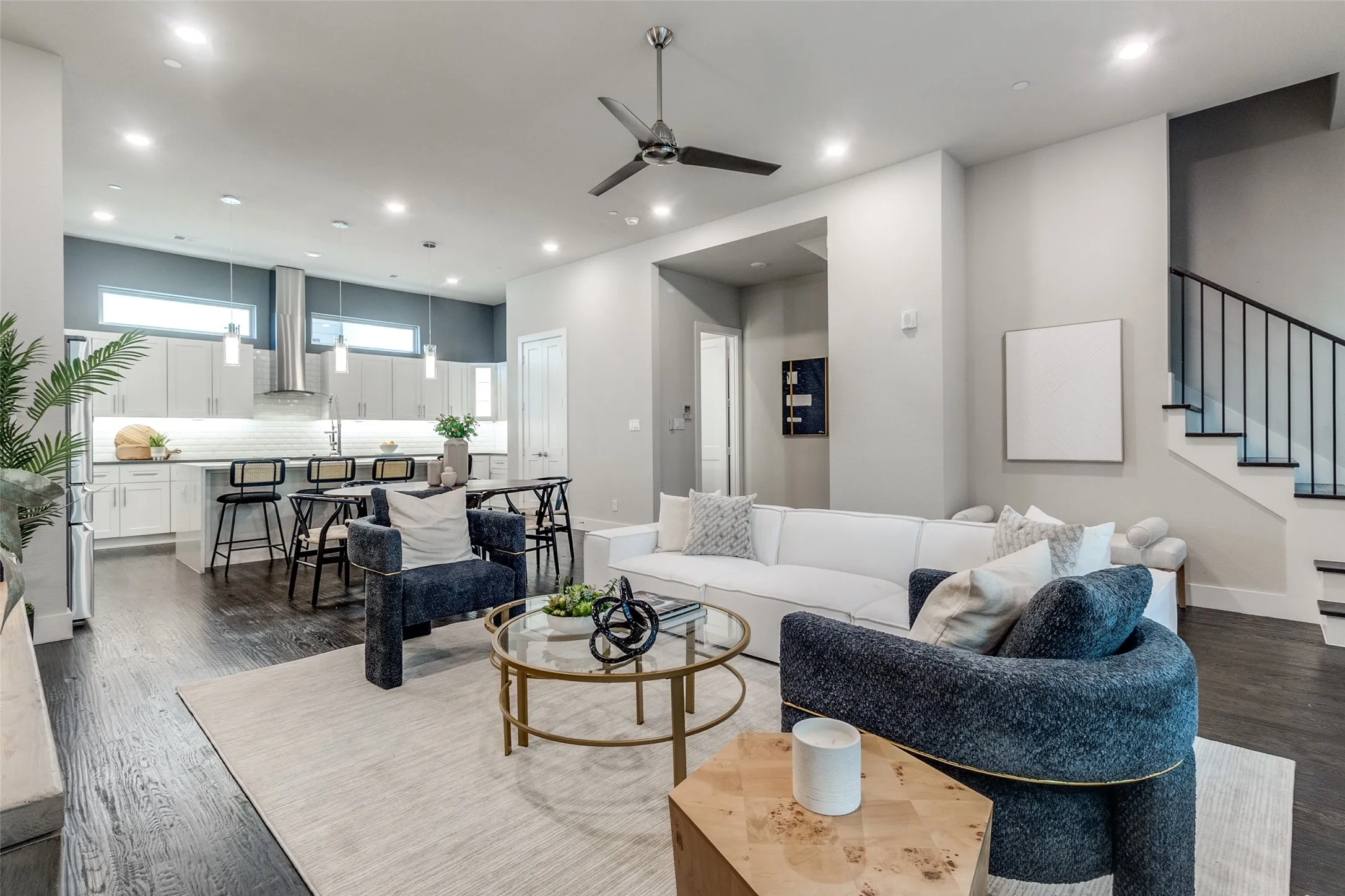 Condominium For Sale in Dallas County , 3170 Carmel Street 103, Dallas, Texas 75204, 2 Bedroom, 3 Bathroom, 2 Garage spaces, 2,018 Sqft, built in 2018, mls#21268324, Real Estate Agent in Dallas, Homes For Sale in Dallas county, Homes For Sale in Dallas, Realtor in Dallas Texas, Real Estate Brokerage Independent Realty Texas, Luminita Cordes Realtor
