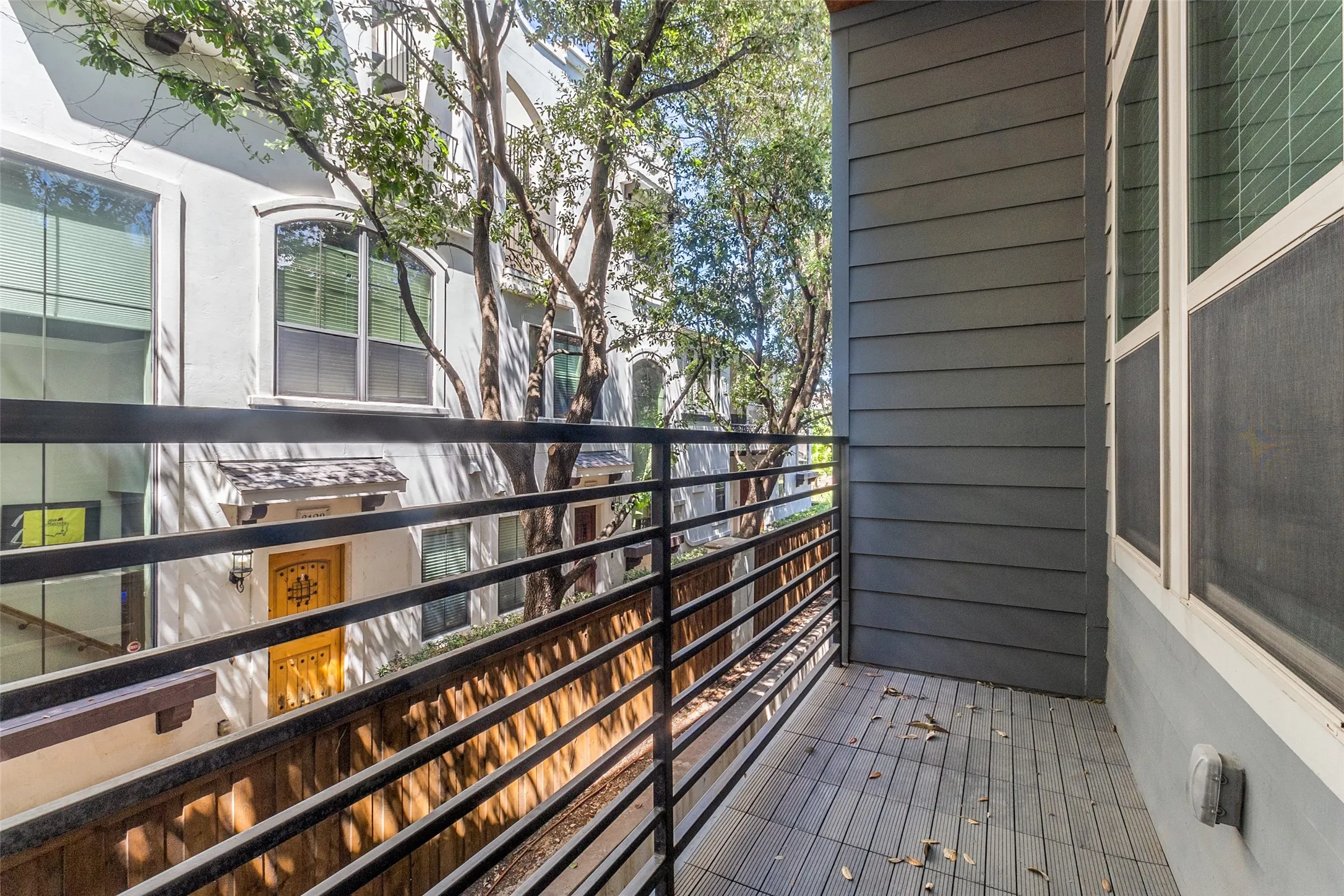 Condominium For Sale in Dallas County , 3170 Carmel Street 103, Dallas, Texas 75204, 2 Bedroom, 3 Bathroom, 2 Garage spaces, 2,018 Sqft, built in 2018, mls#21268324, Real Estate Agent in Dallas, Homes For Sale in Dallas county, Homes For Sale in Dallas, Realtor in Dallas Texas, Real Estate Brokerage Independent Realty Texas, Luminita Cordes Realtor