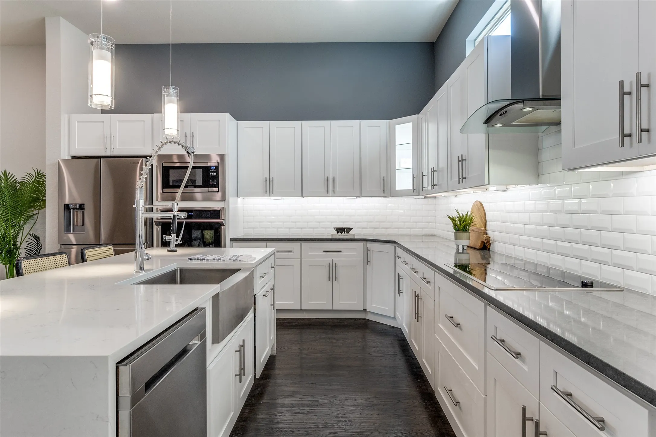 Condominium For Sale in Dallas County , 3170 Carmel Street 103, Dallas, Texas 75204, 2 Bedroom, 3 Bathroom, 2 Garage spaces, 2,018 Sqft, built in 2018, mls#21268324, Real Estate Agent in Dallas, Homes For Sale in Dallas county, Homes For Sale in Dallas, Realtor in Dallas Texas, Real Estate Brokerage Independent Realty Texas, Luminita Cordes Realtor
