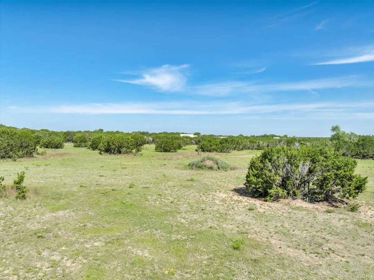 Your water, your way. This Glen Rose property gives you the flexibility to drill your own private well or connect to county water, the choice is yours