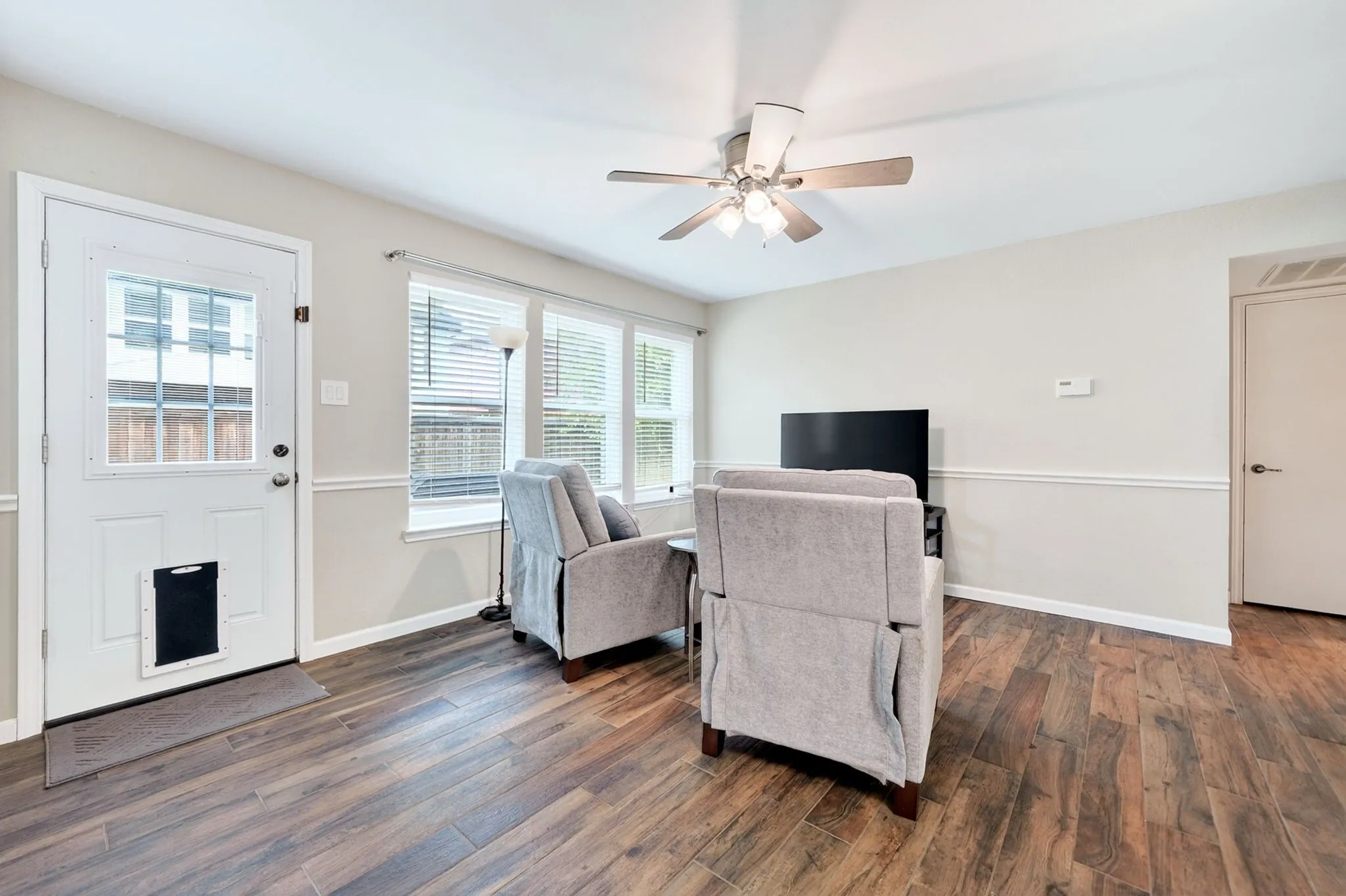 Single Family Residence For Sale in Collin County , 771 Eiffel Drive, Plano, Texas 75023, 4 Bedroom, 3 Bathroom, 2 Garage spaces, 2,016 Sqft, built in 1990, mls#21269254, Real Estate Agent in Plano, Homes For Sale in Collin county, Homes For Sale in Plano, Realtor in Plano Texas, Real Estate Brokerage Independent Realty Texas, Luminita Cordes Realtor