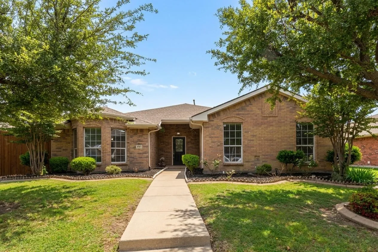 Single Family Residence For Sale in Denton County , 4191 Cherry Ridge Drive, Frisco, Texas 75033, 3 Bedroom, 2 Bathroom, 2 Garage spaces, 1,919 Sqft, built in 2004, mls#21269265, Real Estate Agent in Frisco, Homes For Sale in Denton county, Homes For Sale in Frisco, Realtor in Frisco Texas, Real Estate Brokerage Independent Realty Texas, Luminita Cordes Realtor