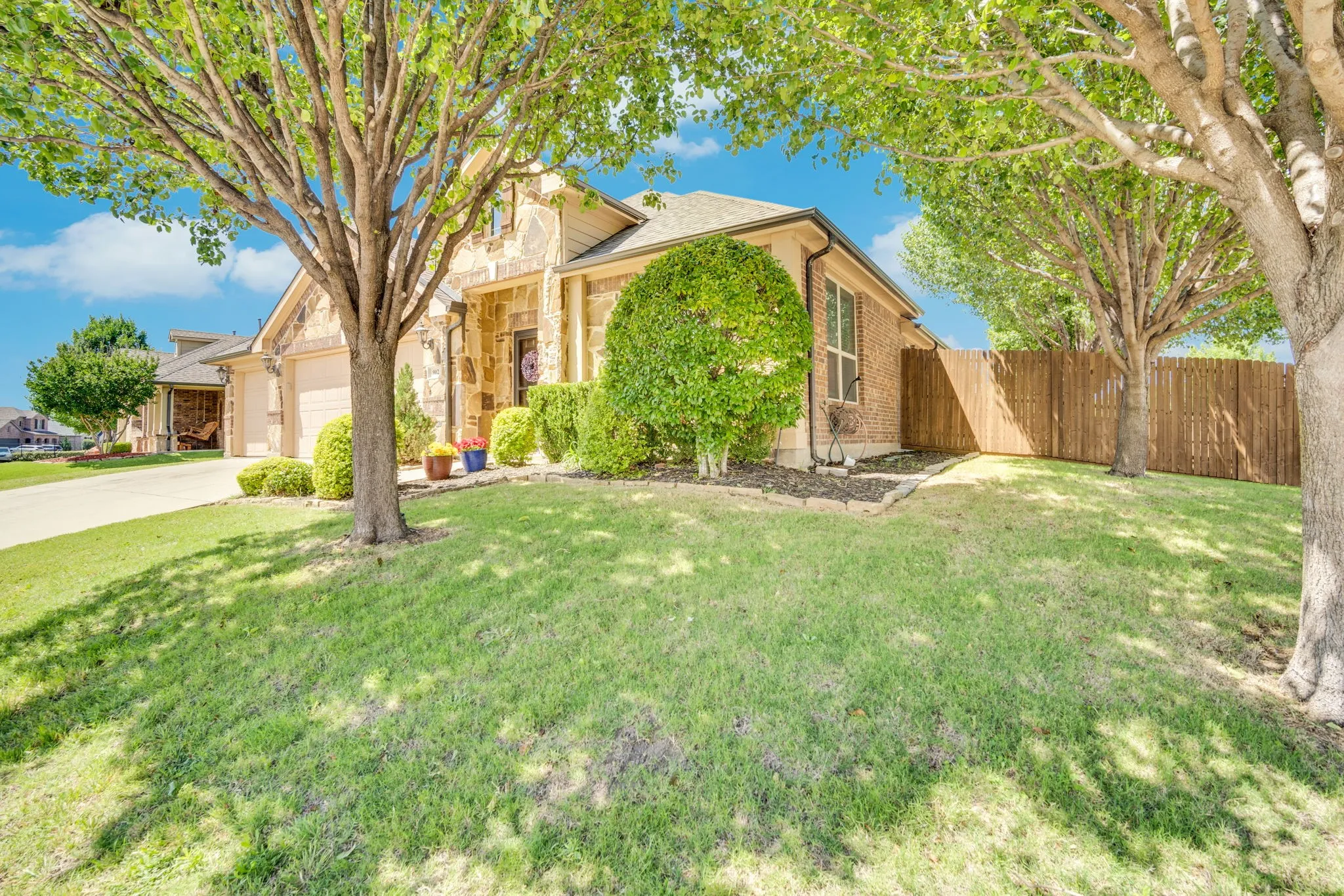 Single Family Residence For Sale in Collin County , 902 Calder Court, Anna, Texas 75409, 4 Bedrooms, 2 Bathrooms, 3 Garage spaces, 2,045 Sqft, built in 2013, Price $399,000, mls#21253450, Real Estate Agent in Anna, Homes For Sale in Collin county, Homes For Sale in Anna, Realtor in Anna Texas, Real Estate Brokerage Independent Realty Texas, Luminita Cordes Realtor