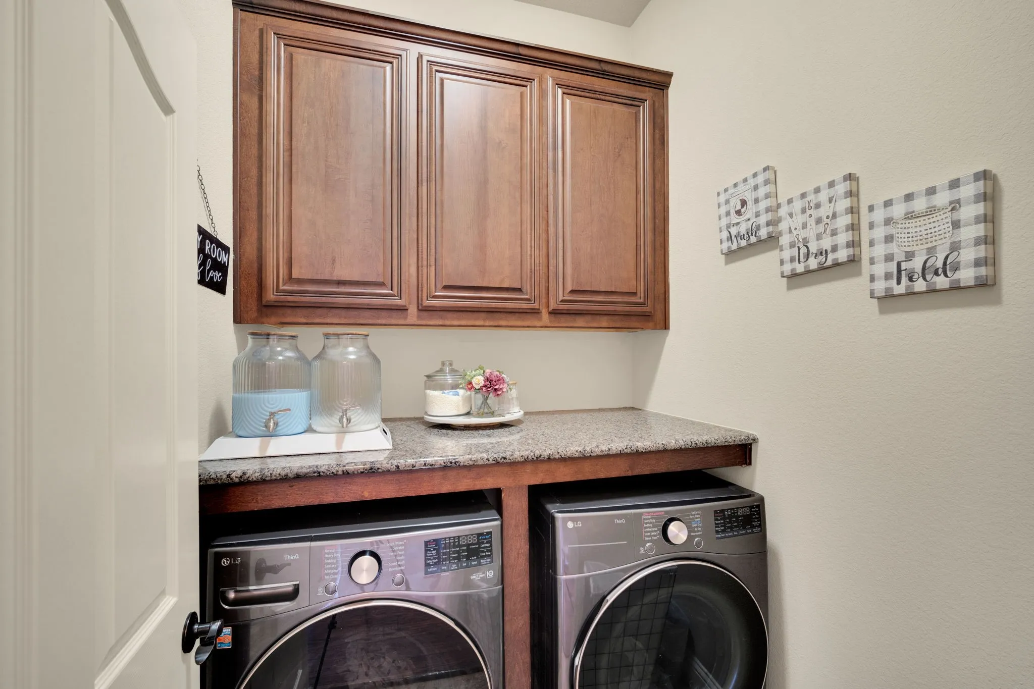 Single Family Residence For Sale in Collin County , 902 Calder Court, Anna, Texas 75409, 4 Bedrooms, 2 Bathrooms, 3 Garage spaces, 2,045 Sqft, built in 2013, Price $399,000, mls#21253450, Real Estate Agent in Anna, Homes For Sale in Collin county, Homes For Sale in Anna, Realtor in Anna Texas, Real Estate Brokerage Independent Realty Texas, Luminita Cordes Realtor