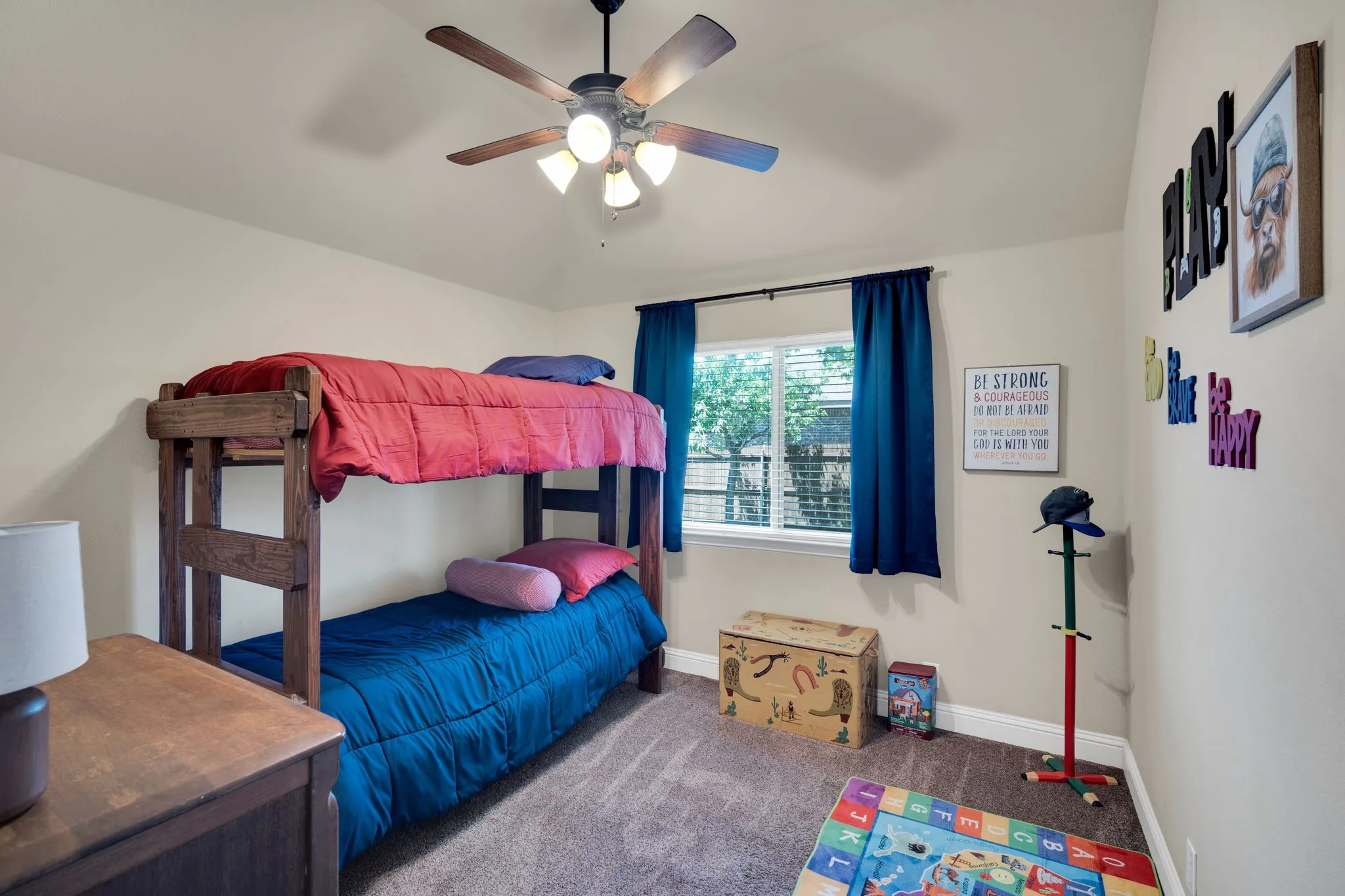 Single Family Residence For Sale in Collin County , 902 Calder Court, Anna, Texas 75409, 4 Bedrooms, 2 Bathrooms, 3 Garage spaces, 2,045 Sqft, built in 2013, Price $399,000, mls#21253450, Real Estate Agent in Anna, Homes For Sale in Collin county, Homes For Sale in Anna, Realtor in Anna Texas, Real Estate Brokerage Independent Realty Texas, Luminita Cordes Realtor