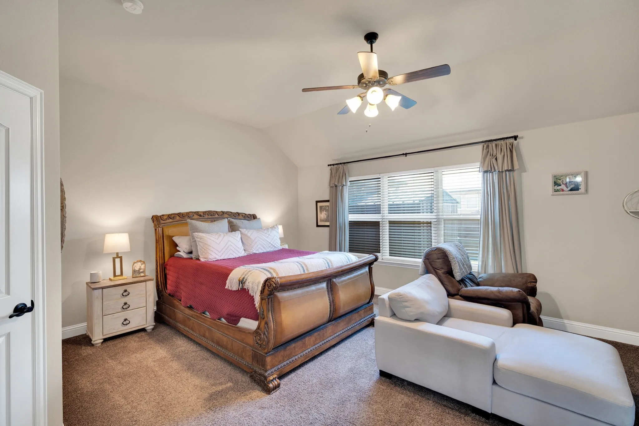 Single Family Residence For Sale in Collin County , 902 Calder Court, Anna, Texas 75409, 4 Bedrooms, 2 Bathrooms, 3 Garage spaces, 2,045 Sqft, built in 2013, Price $399,000, mls#21253450, Real Estate Agent in Anna, Homes For Sale in Collin county, Homes For Sale in Anna, Realtor in Anna Texas, Real Estate Brokerage Independent Realty Texas, Luminita Cordes Realtor