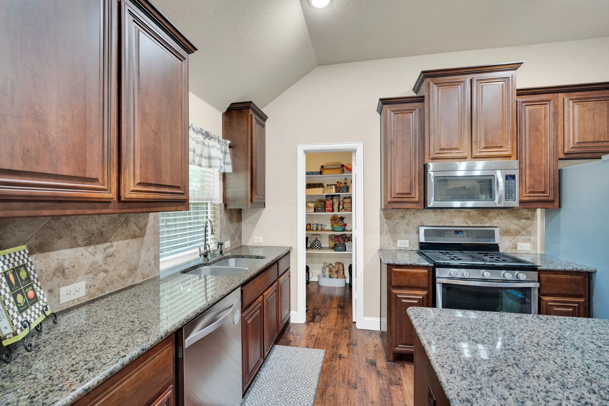 Single Family Residence For Sale in Collin County , 902 Calder Court, Anna, Texas 75409, 4 Bedrooms, 2 Bathrooms, 3 Garage spaces, 2,045 Sqft, built in 2013, Price $399,000, mls#21253450, Real Estate Agent in Anna, Homes For Sale in Collin county, Homes For Sale in Anna, Realtor in Anna Texas, Real Estate Brokerage Independent Realty Texas, Luminita Cordes Realtor