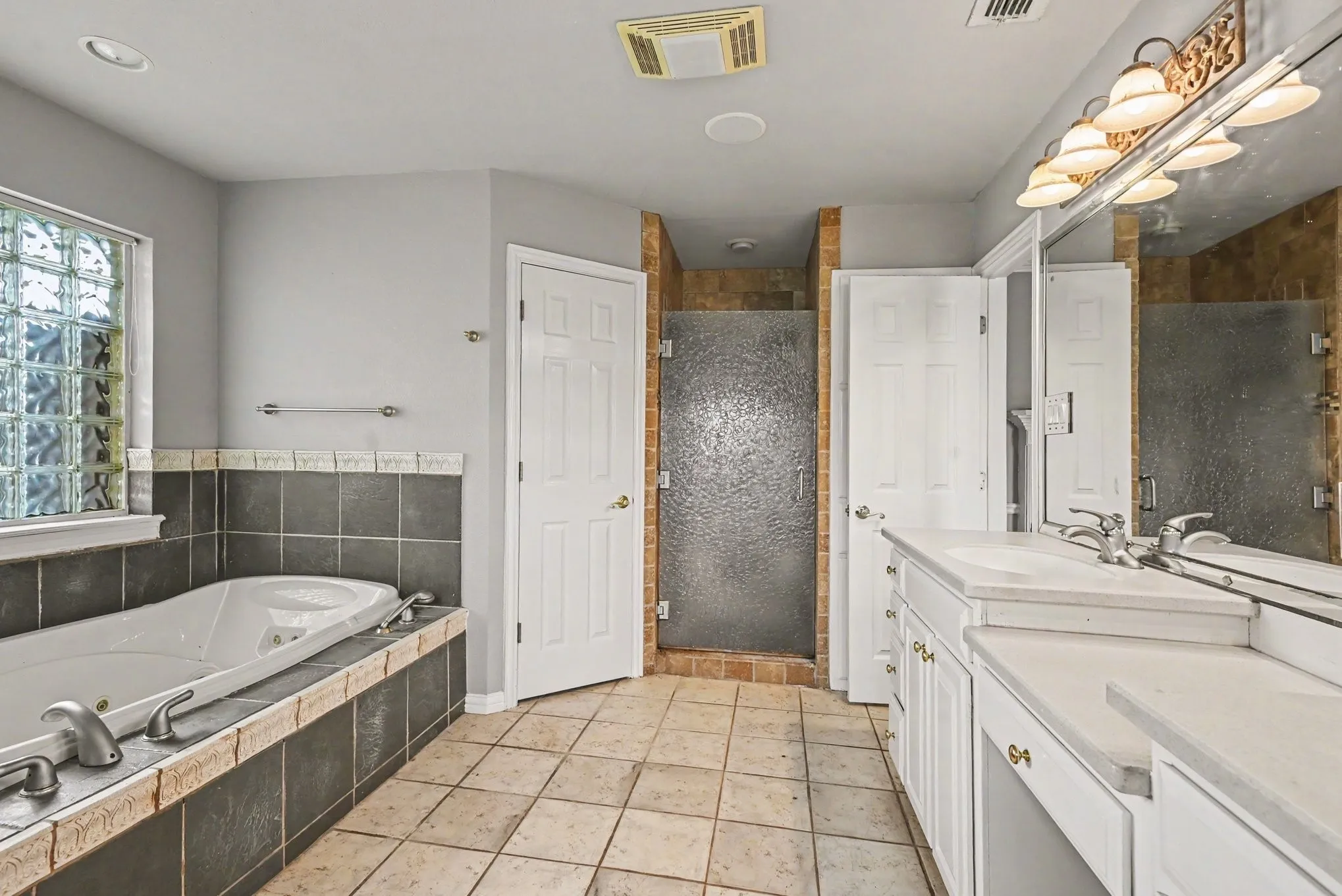Single Family Residence For Sale in Tarrant County , 13901 Northwest Court, Haslet, Texas 76052, 3 Bedroom, 4 Bathroom, 2 Garage spaces, 3,367 Sqft, built in 2000, Price $750,000, mls#21261342, Real Estate Agent in Haslet, Homes For Sale in Tarrant county, Homes For Sale in Haslet, Realtor in Haslet Texas, Real Estate Brokerage Independent Realty Texas, Luminita Cordes Realtor