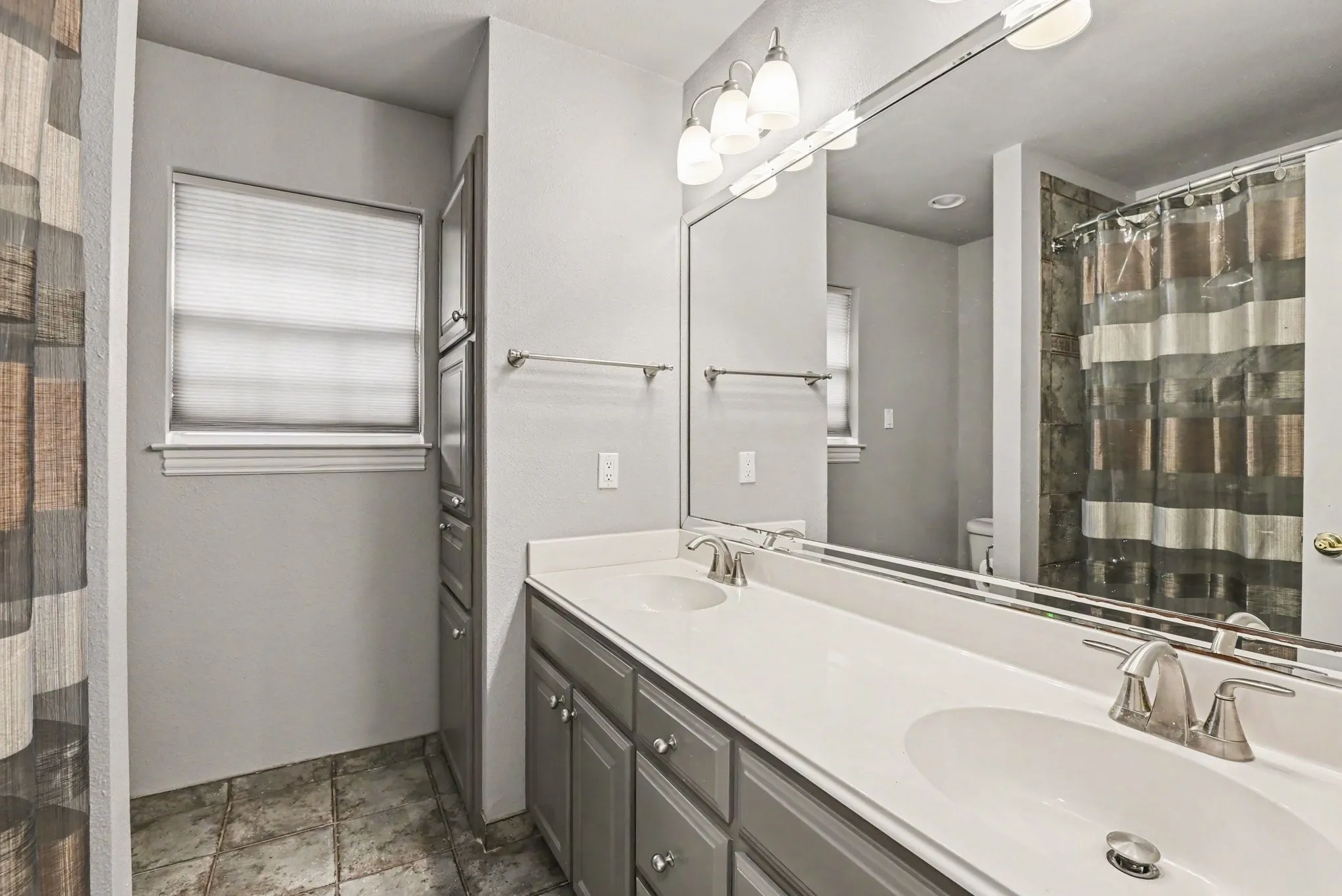 Single Family Residence For Sale in Tarrant County , 13901 Northwest Court, Haslet, Texas 76052, 3 Bedroom, 4 Bathroom, 2 Garage spaces, 3,367 Sqft, built in 2000, Price $750,000, mls#21261342, Real Estate Agent in Haslet, Homes For Sale in Tarrant county, Homes For Sale in Haslet, Realtor in Haslet Texas, Real Estate Brokerage Independent Realty Texas, Luminita Cordes Realtor