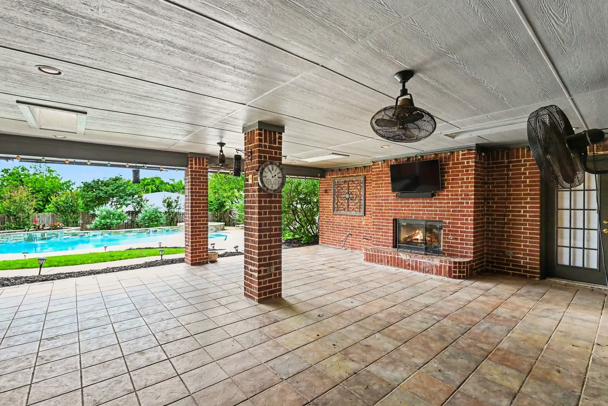 Single Family Residence For Sale in Tarrant County , 13901 Northwest Court, Haslet, Texas 76052, 3 Bedroom, 4 Bathroom, 2 Garage spaces, 3,367 Sqft, built in 2000, Price $750,000, mls#21261342, Real Estate Agent in Haslet, Homes For Sale in Tarrant county, Homes For Sale in Haslet, Realtor in Haslet Texas, Real Estate Brokerage Independent Realty Texas, Luminita Cordes Realtor