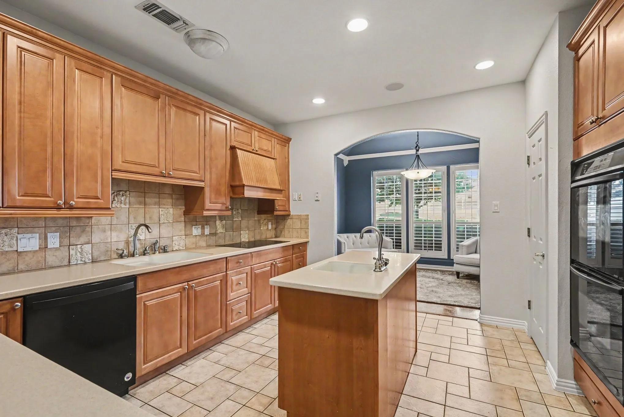 Single Family Residence For Sale in Tarrant County , 13901 Northwest Court, Haslet, Texas 76052, 3 Bedroom, 4 Bathroom, 2 Garage spaces, 3,367 Sqft, built in 2000, Price $750,000, mls#21261342, Real Estate Agent in Haslet, Homes For Sale in Tarrant county, Homes For Sale in Haslet, Realtor in Haslet Texas, Real Estate Brokerage Independent Realty Texas, Luminita Cordes Realtor