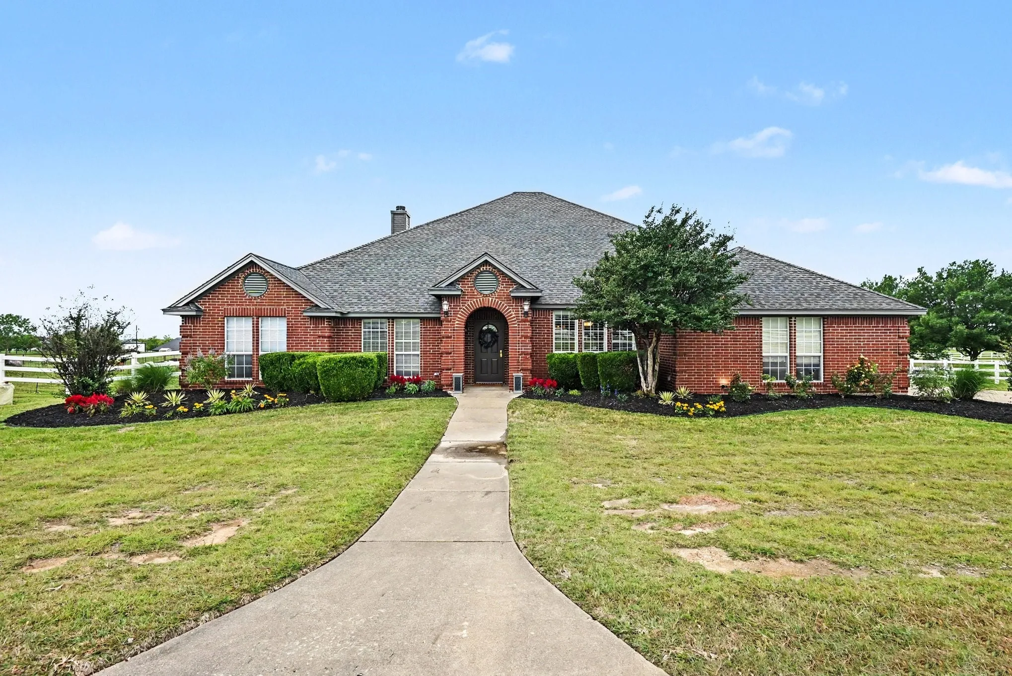 Single Family Residence For Sale in Tarrant County , 13901 Northwest Court, Haslet, Texas 76052, 3 Bedroom, 4 Bathroom, 2 Garage spaces, 3,367 Sqft, built in 2000, Price $750,000, mls#21261342, Real Estate Agent in Haslet, Homes For Sale in Tarrant county, Homes For Sale in Haslet, Realtor in Haslet Texas, Real Estate Brokerage Independent Realty Texas, Luminita Cordes Realtor