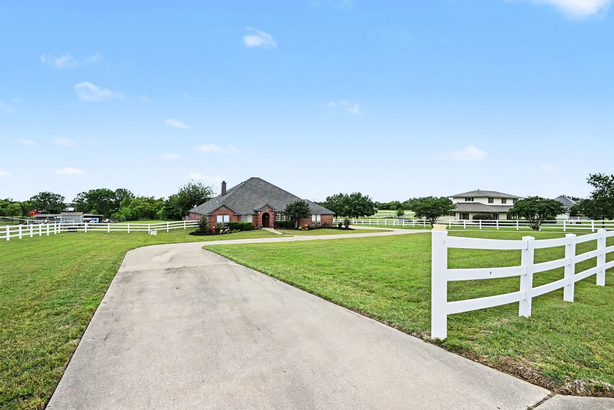 Single Family Residence For Sale in Tarrant County , 13901 Northwest Court, Haslet, Texas 76052, 3 Bedroom, 4 Bathroom, 2 Garage spaces, 3,367 Sqft, built in 2000, Price $750,000, mls#21261342, Real Estate Agent in Haslet, Homes For Sale in Tarrant county, Homes For Sale in Haslet, Realtor in Haslet Texas, Real Estate Brokerage Independent Realty Texas, Luminita Cordes Realtor