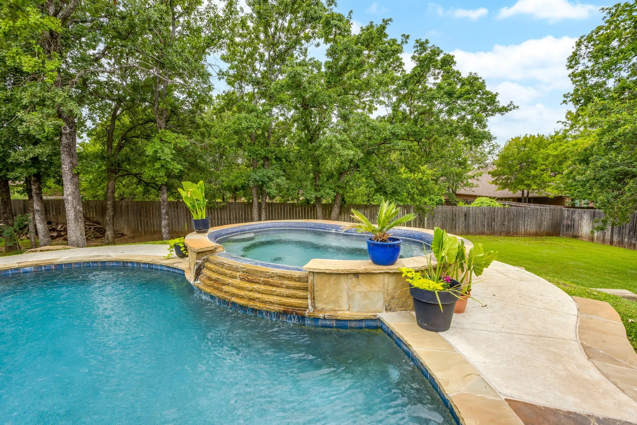 Single Family Residence For Sale in Erath County , 116 Flat Foot, Stephenville, Texas 76401, 4 Bedroom, 4 Bathroom, 2 Garage spaces, 2,723 Sqft, built in 2014, mls#21269219, Real Estate Agent in Stephenville, Homes For Sale in Erath county, Homes For Sale in Stephenville, Realtor in Stephenville Texas, Real Estate Brokerage Independent Realty Texas, Luminita Cordes Realtor