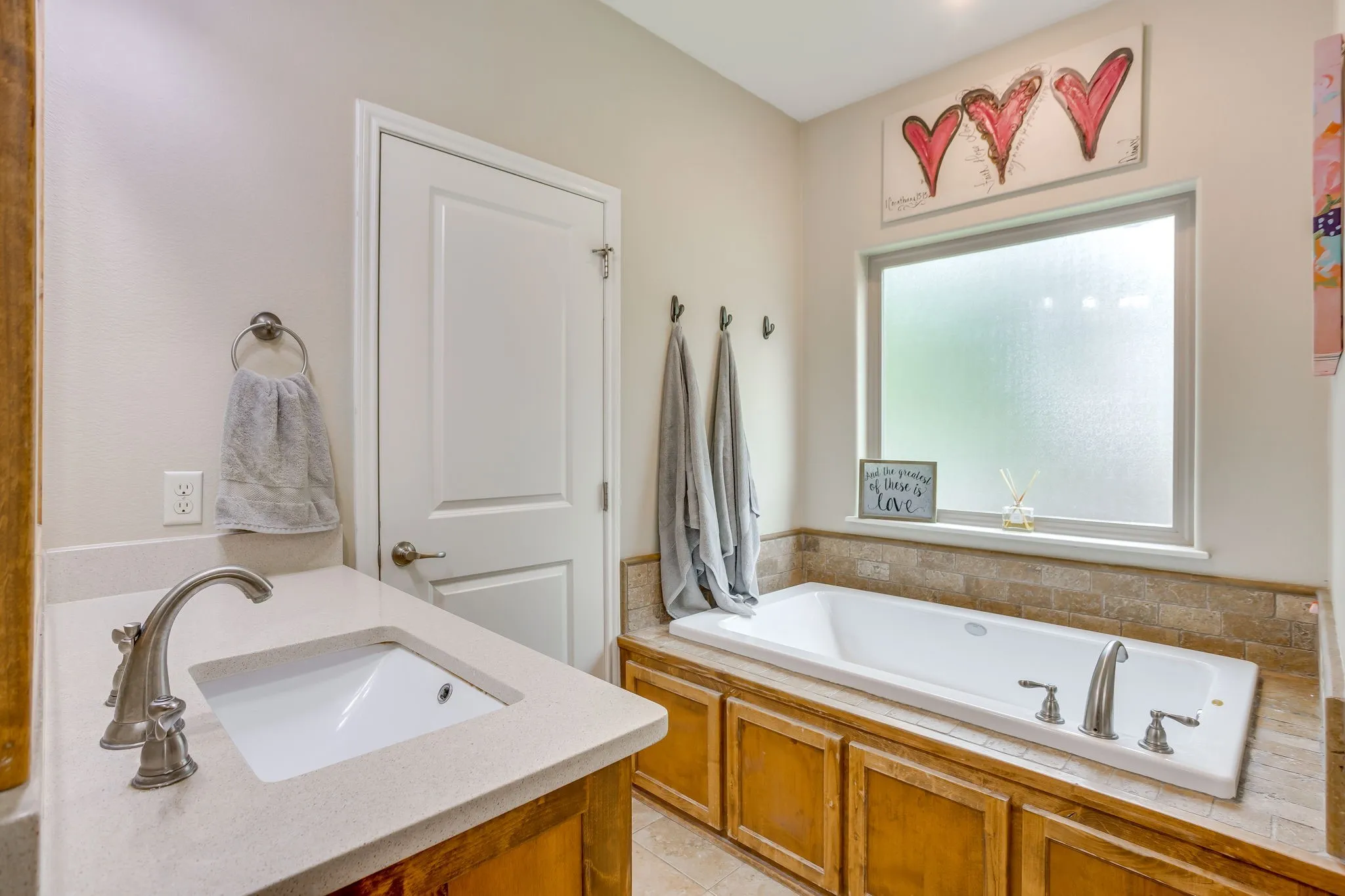 Single Family Residence For Sale in Erath County , 116 Flat Foot, Stephenville, Texas 76401, 4 Bedroom, 4 Bathroom, 2 Garage spaces, 2,723 Sqft, built in 2014, mls#21269219, Real Estate Agent in Stephenville, Homes For Sale in Erath county, Homes For Sale in Stephenville, Realtor in Stephenville Texas, Real Estate Brokerage Independent Realty Texas, Luminita Cordes Realtor