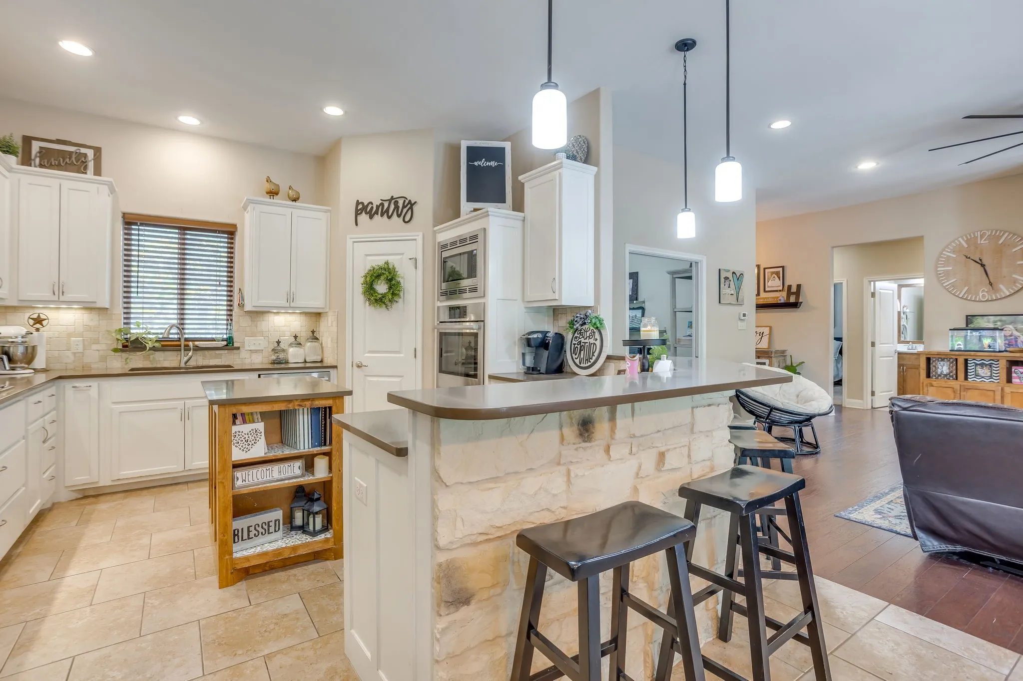 Single Family Residence For Sale in Erath County , 116 Flat Foot, Stephenville, Texas 76401, 4 Bedroom, 4 Bathroom, 2 Garage spaces, 2,723 Sqft, built in 2014, mls#21269219, Real Estate Agent in Stephenville, Homes For Sale in Erath county, Homes For Sale in Stephenville, Realtor in Stephenville Texas, Real Estate Brokerage Independent Realty Texas, Luminita Cordes Realtor