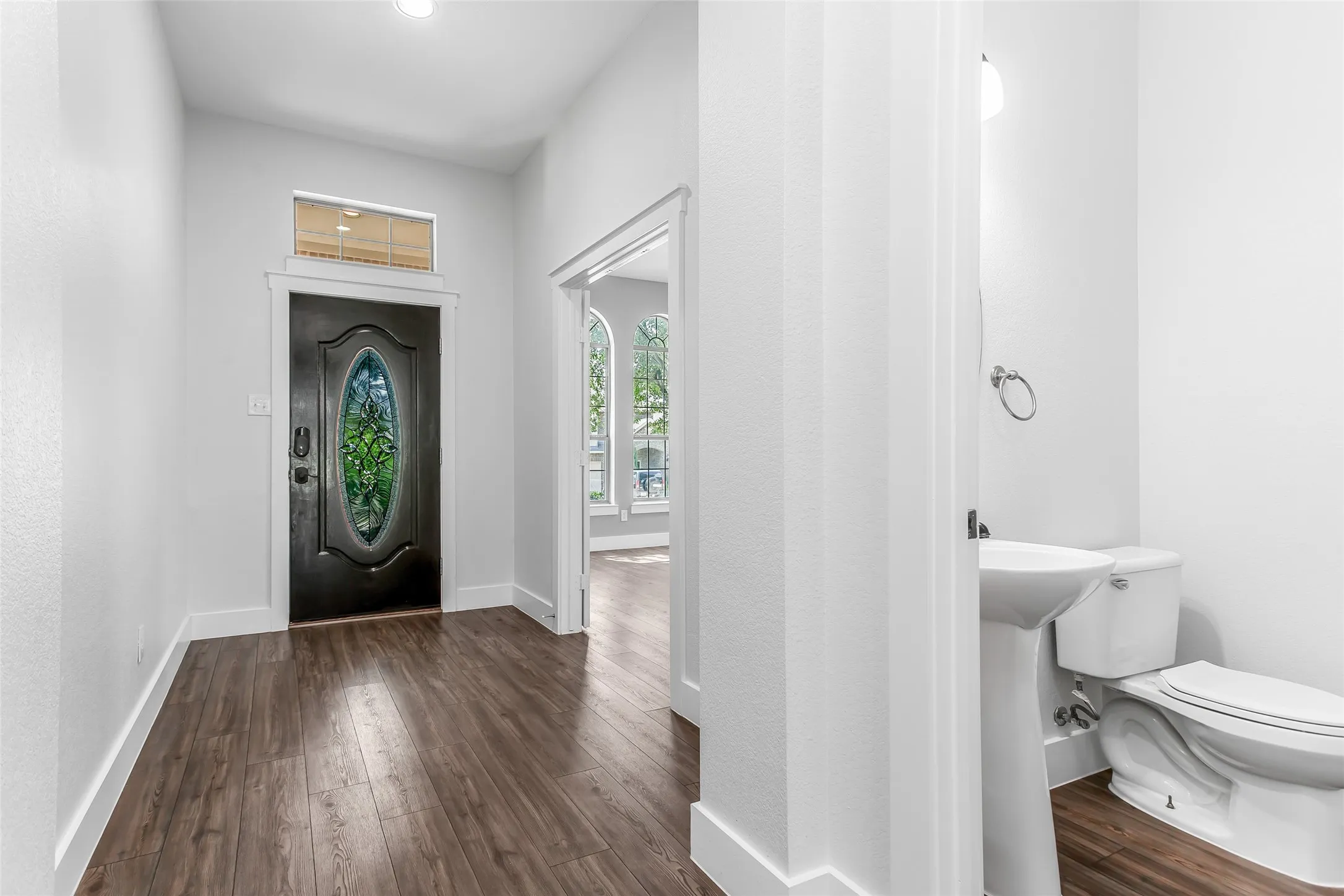 Single Family Residence For Rent in Dallas County , 4738 Coyote Trail, Dallas, Texas 75227, 3 Bedroom, 3 Bathroom, 2 Garage spaces, 3,483 Sqft, built in 2005, mls#21264668, Real Estate Agent in Dallas, Homes For Rent in Dallas county, Homes For Rent in Dallas, Realtor in Dallas Texas, Real Estate Brokerage Independent Realty Texas, Luminita Cordes Realtor
