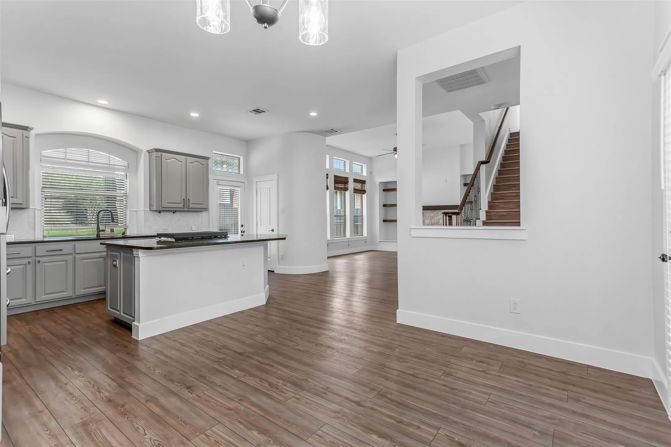 Single Family Residence For Rent in Dallas County , 4738 Coyote Trail, Dallas, Texas 75227, 3 Bedroom, 3 Bathroom, 2 Garage spaces, 3,483 Sqft, built in 2005, mls#21264668, Real Estate Agent in Dallas, Homes For Rent in Dallas county, Homes For Rent in Dallas, Realtor in Dallas Texas, Real Estate Brokerage Independent Realty Texas, Luminita Cordes Realtor