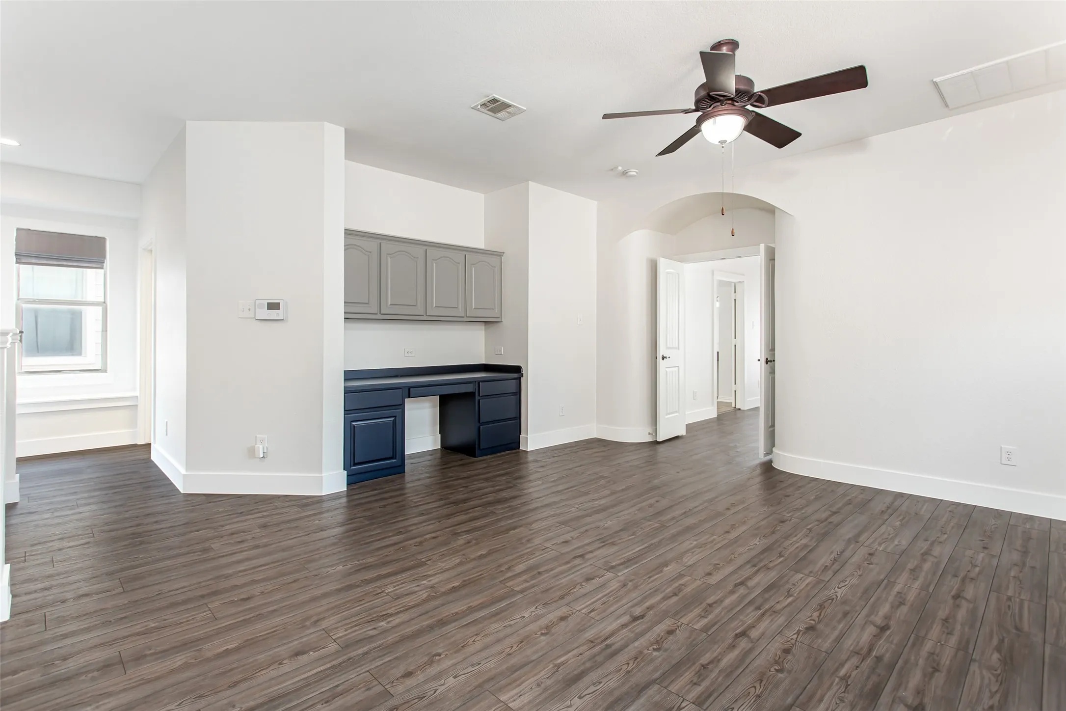 Single Family Residence For Rent in Dallas County , 4738 Coyote Trail, Dallas, Texas 75227, 3 Bedroom, 3 Bathroom, 2 Garage spaces, 3,483 Sqft, built in 2005, mls#21264668, Real Estate Agent in Dallas, Homes For Rent in Dallas county, Homes For Rent in Dallas, Realtor in Dallas Texas, Real Estate Brokerage Independent Realty Texas, Luminita Cordes Realtor
