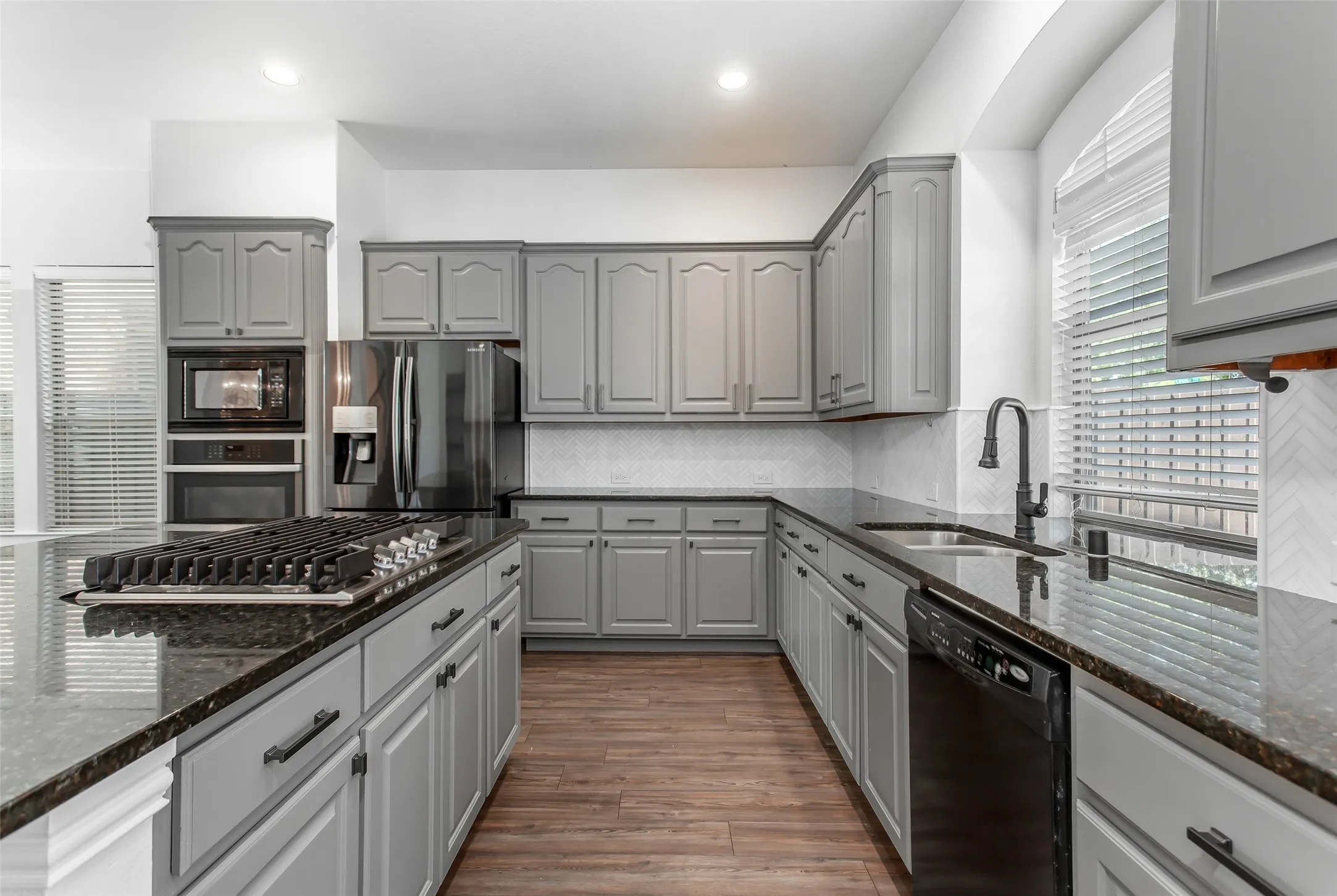 Single Family Residence For Rent in Dallas County , 4738 Coyote Trail, Dallas, Texas 75227, 3 Bedroom, 3 Bathroom, 2 Garage spaces, 3,483 Sqft, built in 2005, mls#21264668, Real Estate Agent in Dallas, Homes For Rent in Dallas county, Homes For Rent in Dallas, Realtor in Dallas Texas, Real Estate Brokerage Independent Realty Texas, Luminita Cordes Realtor