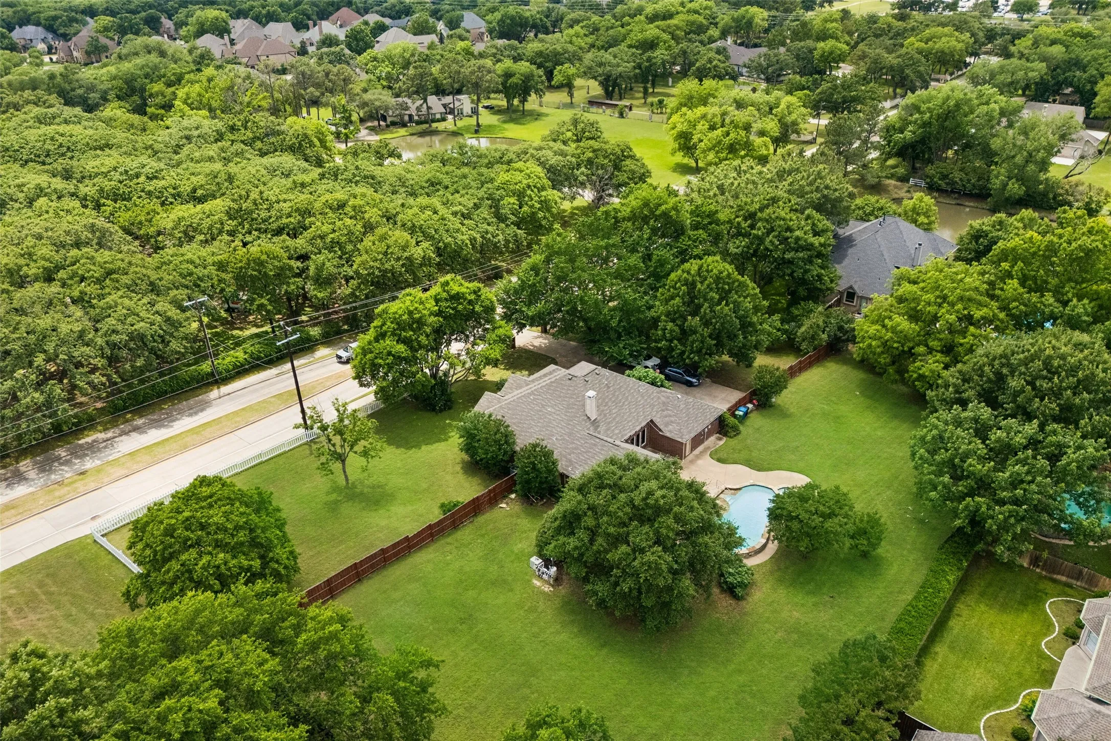 Single Family Residence For Sale in Denton County , 3004 Sagebrush Drive, Flower Mound, Texas 75022, 4 Bedroom, 3 Bathroom, 2 Garage spaces, 2,552 Sqft, built in 1996, mls#21267510, Real Estate Agent in Flower Mound, Homes For Sale in Denton county, Homes For Sale in Flower Mound, Realtor in Flower Mound Texas, Real Estate Brokerage Independent Realty Texas, Luminita Cordes Realtor