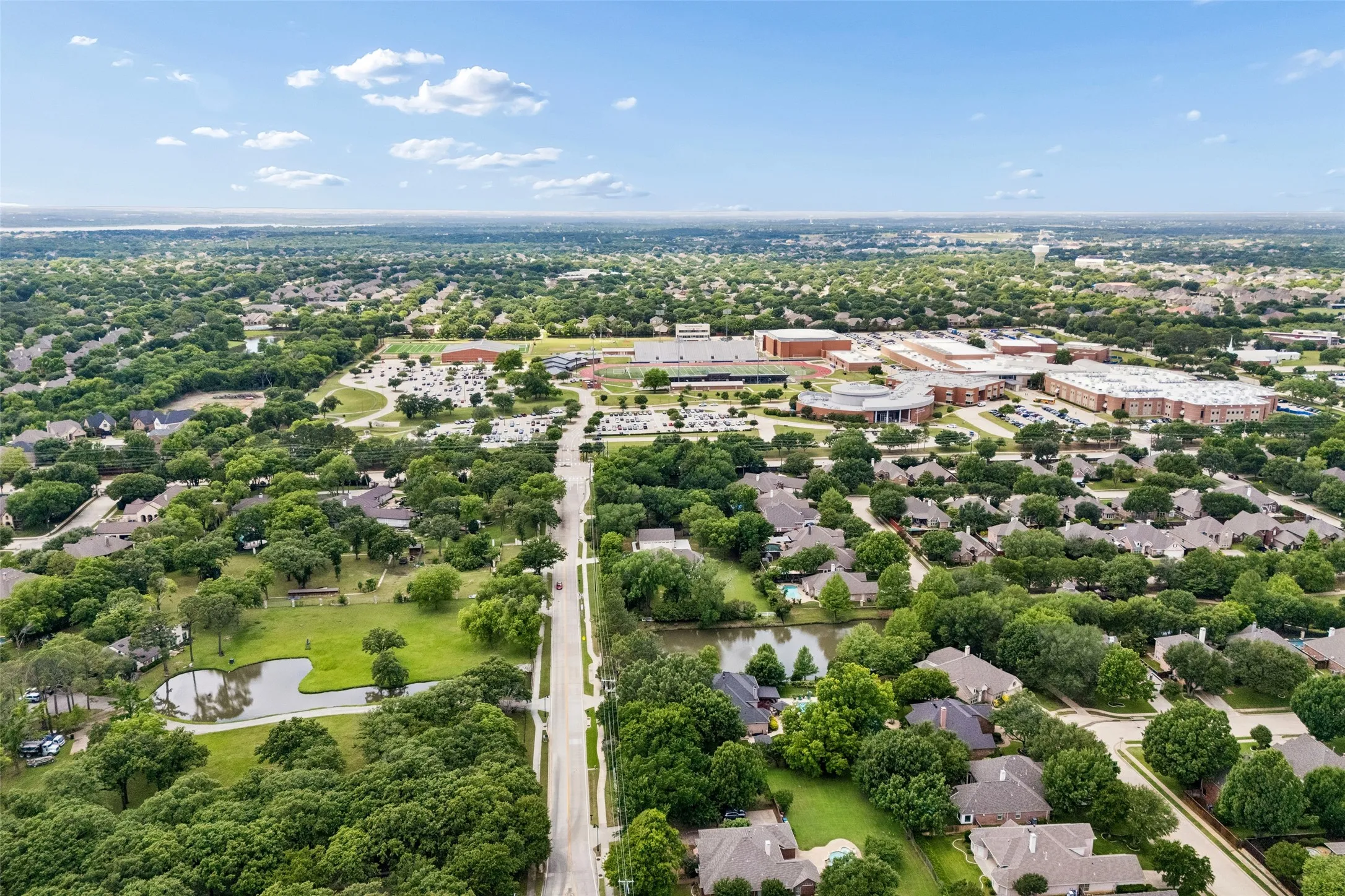 Single Family Residence For Sale in Denton County , 3004 Sagebrush Drive, Flower Mound, Texas 75022, 4 Bedroom, 3 Bathroom, 2 Garage spaces, 2,552 Sqft, built in 1996, mls#21267510, Real Estate Agent in Flower Mound, Homes For Sale in Denton county, Homes For Sale in Flower Mound, Realtor in Flower Mound Texas, Real Estate Brokerage Independent Realty Texas, Luminita Cordes Realtor