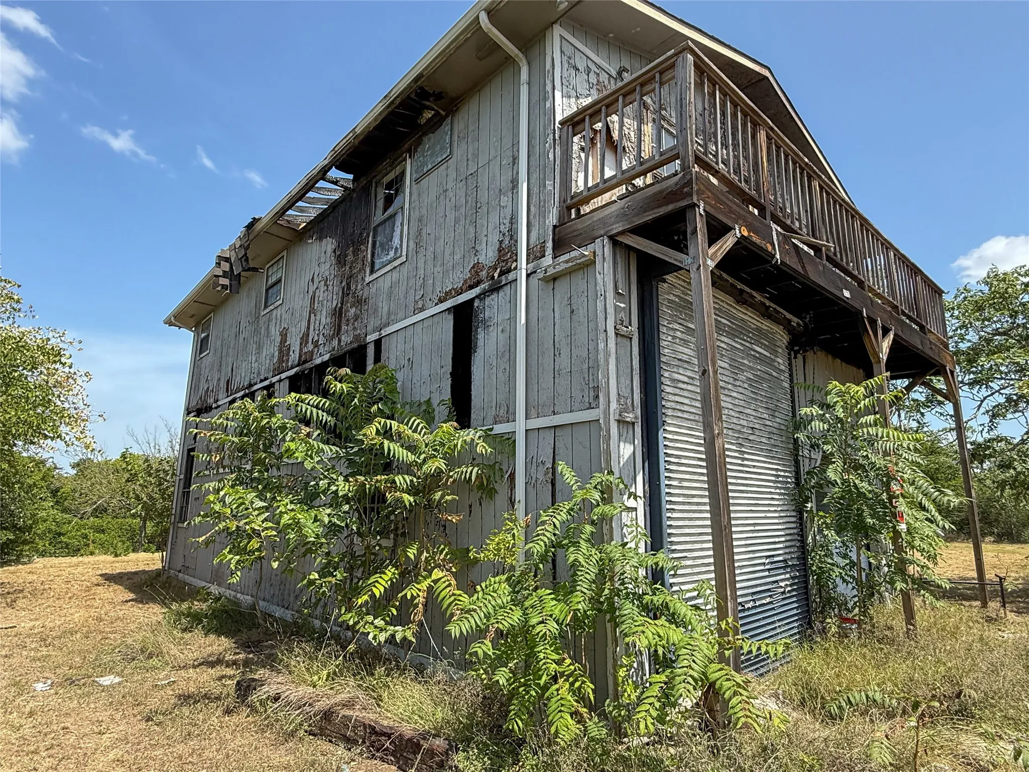 Single Family Residence For Sale in Johnson County , 3217 Fm 1434, Cleburne, Texas 76033, 2 Bedroom, 3 Bathroom, 2 Garage spaces, 2,494 Sqft, built in 1986, mls#21269316, Real Estate Agent in Cleburne, Homes For Sale in Johnson county, Homes For Sale in Cleburne, Realtor in Cleburne Texas, Real Estate Brokerage Independent Realty Texas, Luminita Cordes Realtor