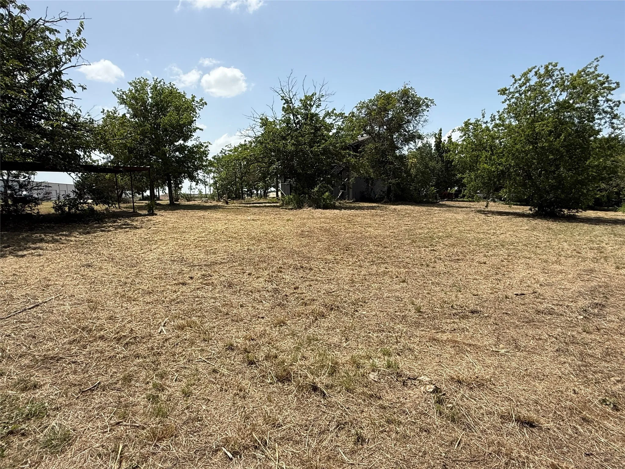 Single Family Residence For Sale in Johnson County , 3217 Fm 1434, Cleburne, Texas 76033, 2 Bedroom, 3 Bathroom, 2 Garage spaces, 2,494 Sqft, built in 1986, mls#21269316, Real Estate Agent in Cleburne, Homes For Sale in Johnson county, Homes For Sale in Cleburne, Realtor in Cleburne Texas, Real Estate Brokerage Independent Realty Texas, Luminita Cordes Realtor