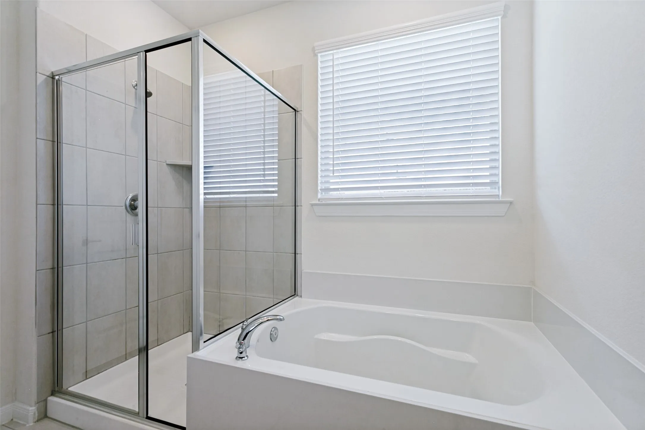 Separate Garden Tub