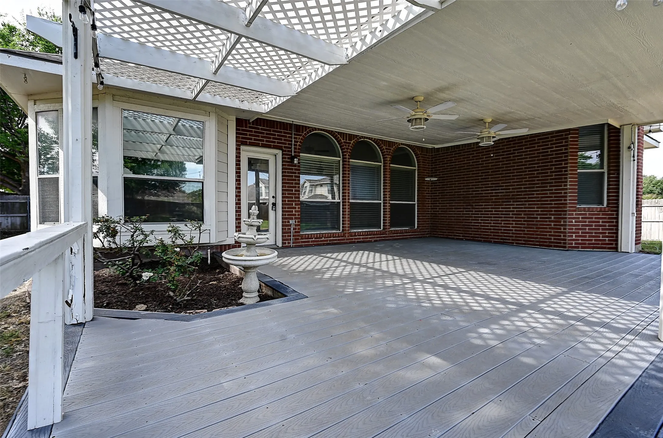 Single Family Residence For Sale in Tarrant County , 7500 Parkgate Drive, Fort Worth, Texas 76137, 5 Bedroom, 4 Bathroom, 3 Garage spaces, 3,694 Sqft, built in 2002, mls#21256482, Real Estate Agent in Fort Worth, Homes For Sale in Tarrant county, Homes For Sale in Fort Worth, Realtor in Fort Worth Texas, Real Estate Brokerage Independent Realty Texas, Luminita Cordes Realtor