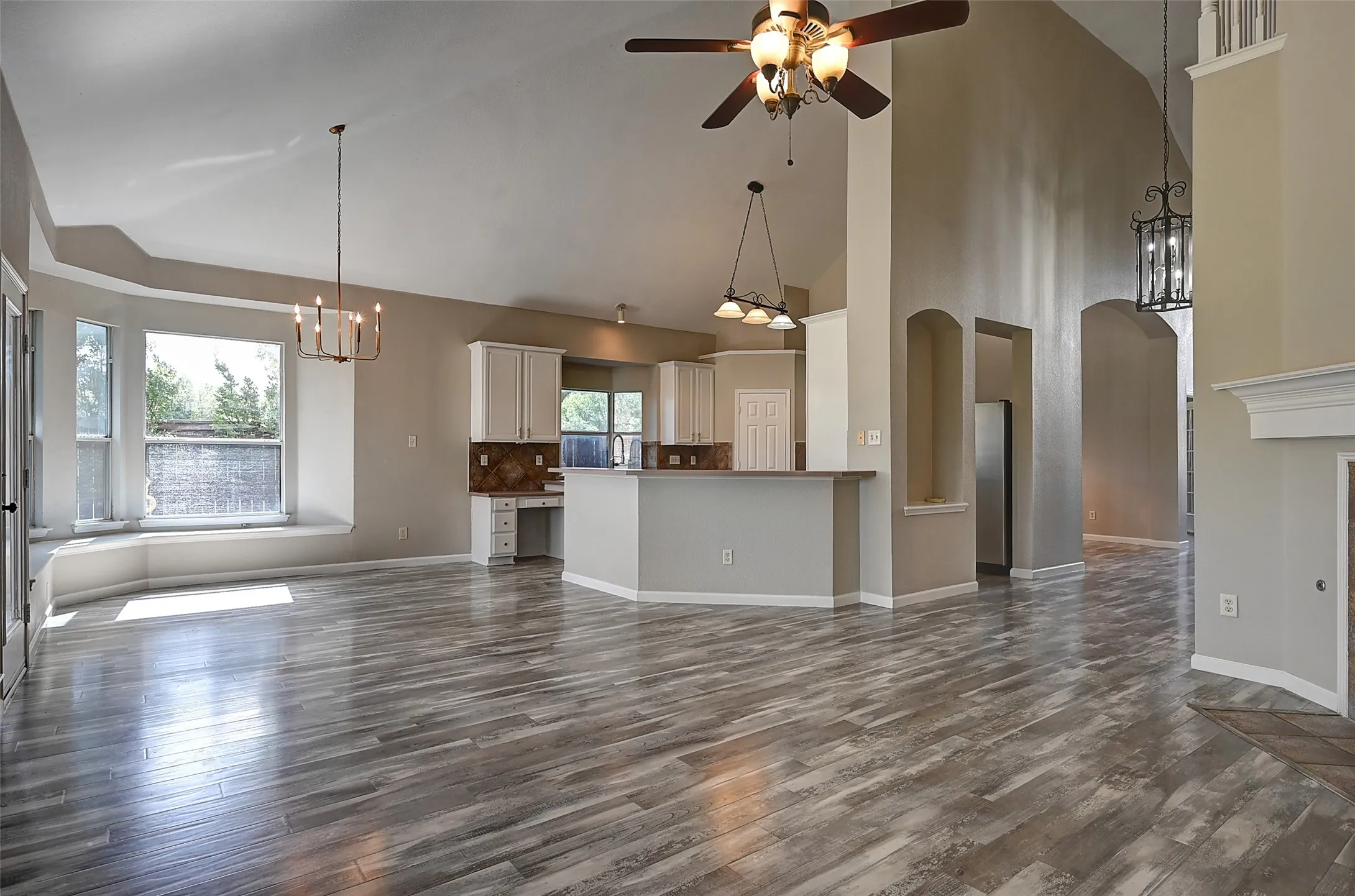Single Family Residence For Sale in Tarrant County , 7500 Parkgate Drive, Fort Worth, Texas 76137, 5 Bedroom, 4 Bathroom, 3 Garage spaces, 3,694 Sqft, built in 2002, mls#21256482, Real Estate Agent in Fort Worth, Homes For Sale in Tarrant county, Homes For Sale in Fort Worth, Realtor in Fort Worth Texas, Real Estate Brokerage Independent Realty Texas, Luminita Cordes Realtor