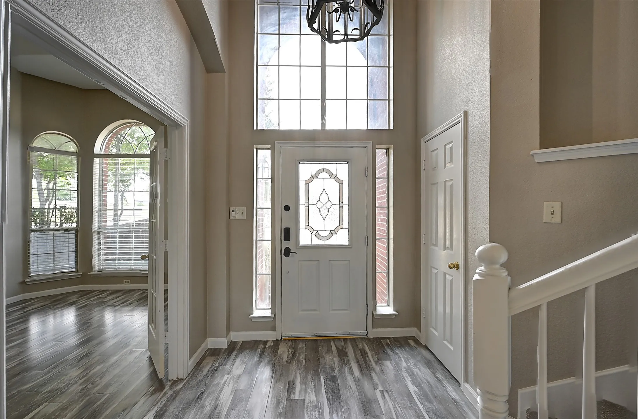 Single Family Residence For Sale in Tarrant County , 7500 Parkgate Drive, Fort Worth, Texas 76137, 5 Bedroom, 4 Bathroom, 3 Garage spaces, 3,694 Sqft, built in 2002, mls#21256482, Real Estate Agent in Fort Worth, Homes For Sale in Tarrant county, Homes For Sale in Fort Worth, Realtor in Fort Worth Texas, Real Estate Brokerage Independent Realty Texas, Luminita Cordes Realtor
