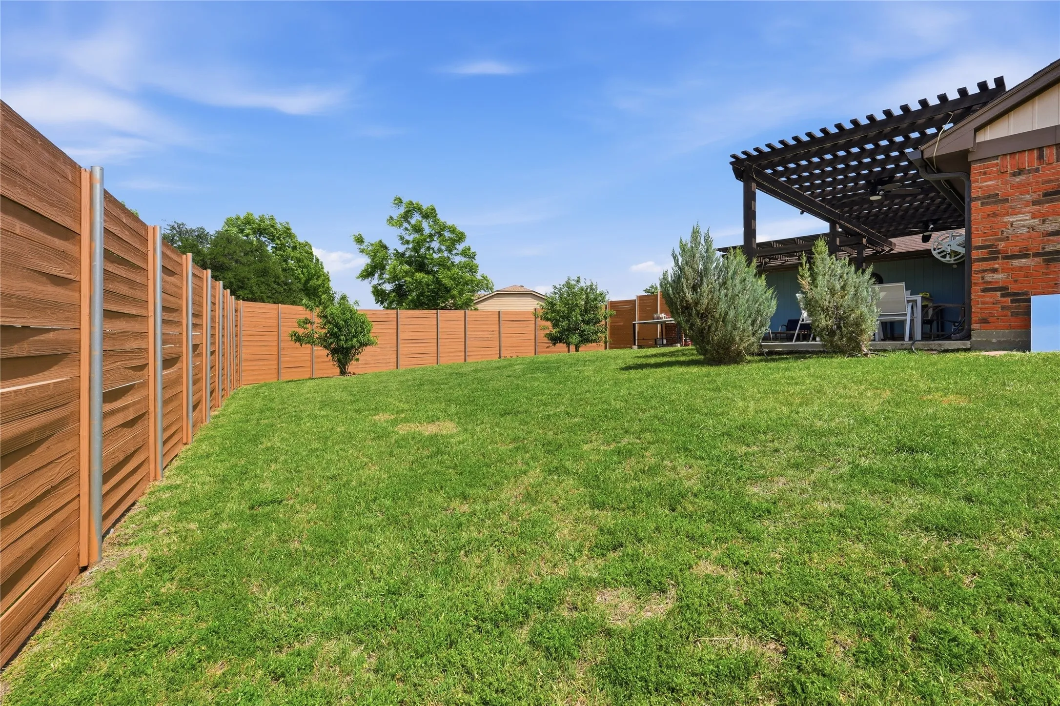 Single Family Residence For Sale in Collin County , 933 Purcell Drive, Plano, Texas 75025, 3 Bedroom, 2 Bathroom, 2 Garage spaces, 2,024 Sqft, built in 1984, mls#21269406, Real Estate Agent in Plano, Homes For Sale in Collin county, Homes For Sale in Plano, Realtor in Plano Texas, Real Estate Brokerage Independent Realty Texas, Luminita Cordes Realtor