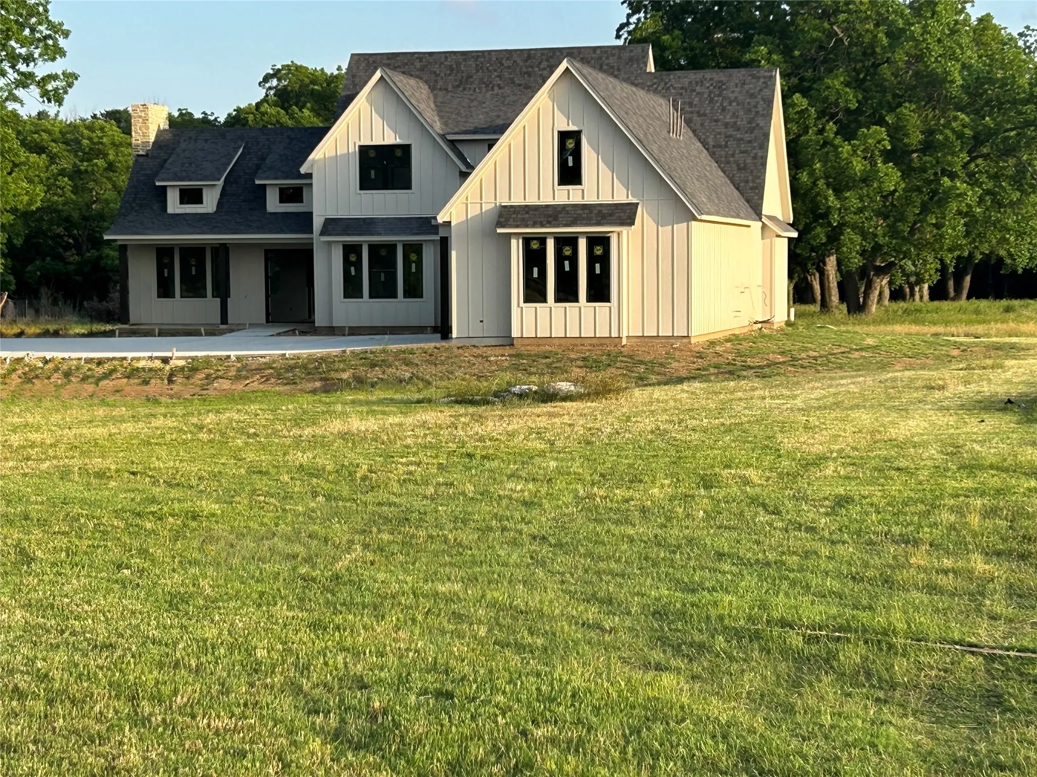 Single Family Residence For Sale in Grayson County , 2191 Business Highway 377, Whitesboro, Texas 76273, 4 Bedroom, 4 Bathroom, 3 Garage spaces, 3,099 Sqft, built in 2026, mls#21267277, Real Estate Agent in Whitesboro, Homes For Sale in Grayson county, Homes For Sale in Whitesboro, Realtor in Whitesboro Texas, Real Estate Brokerage Independent Realty Texas, Luminita Cordes Realtor